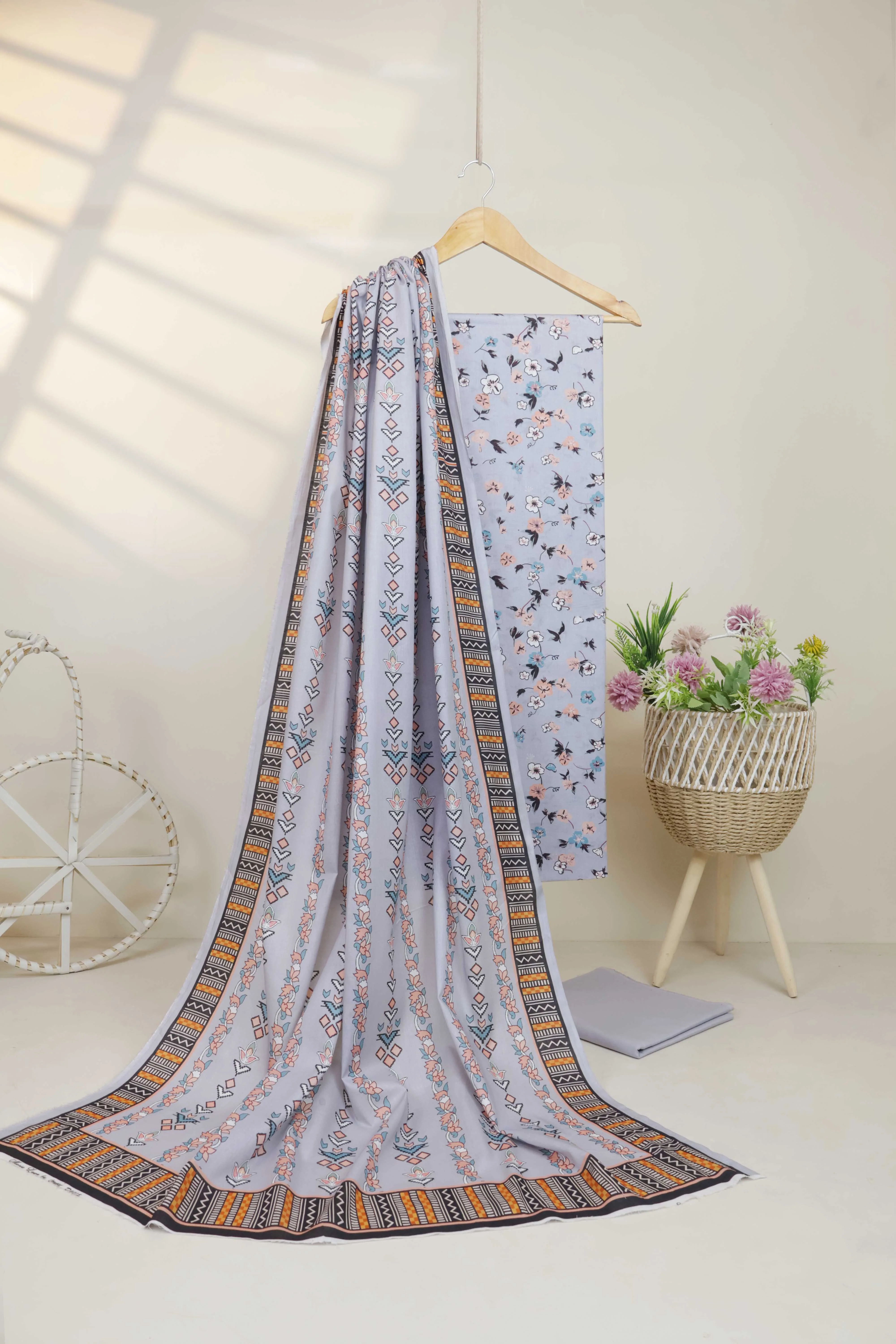10 Lawn suit Bundle LRP05 - Image 3