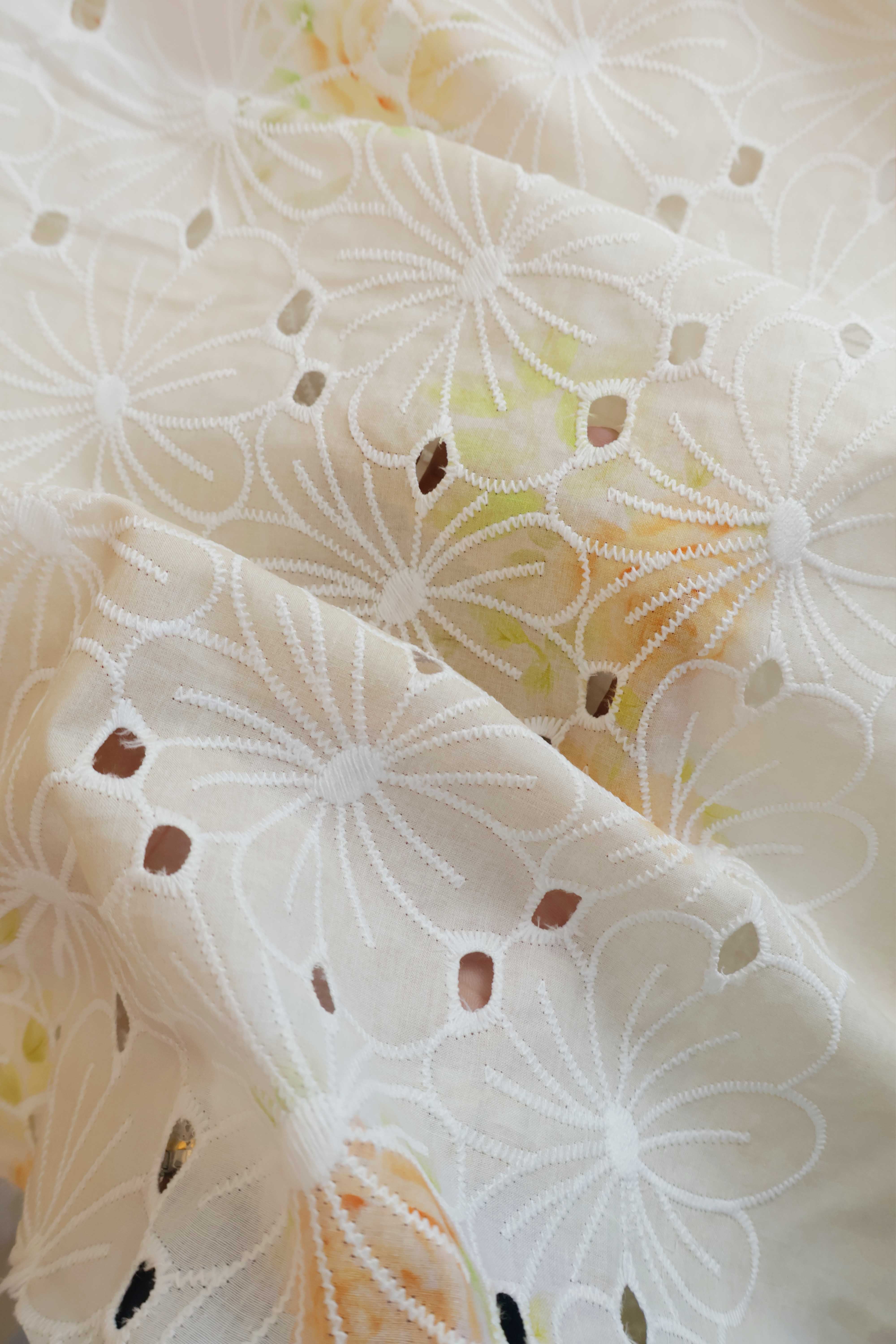 2Piece – Printed Embroidered Lawn RB06 - Image 3