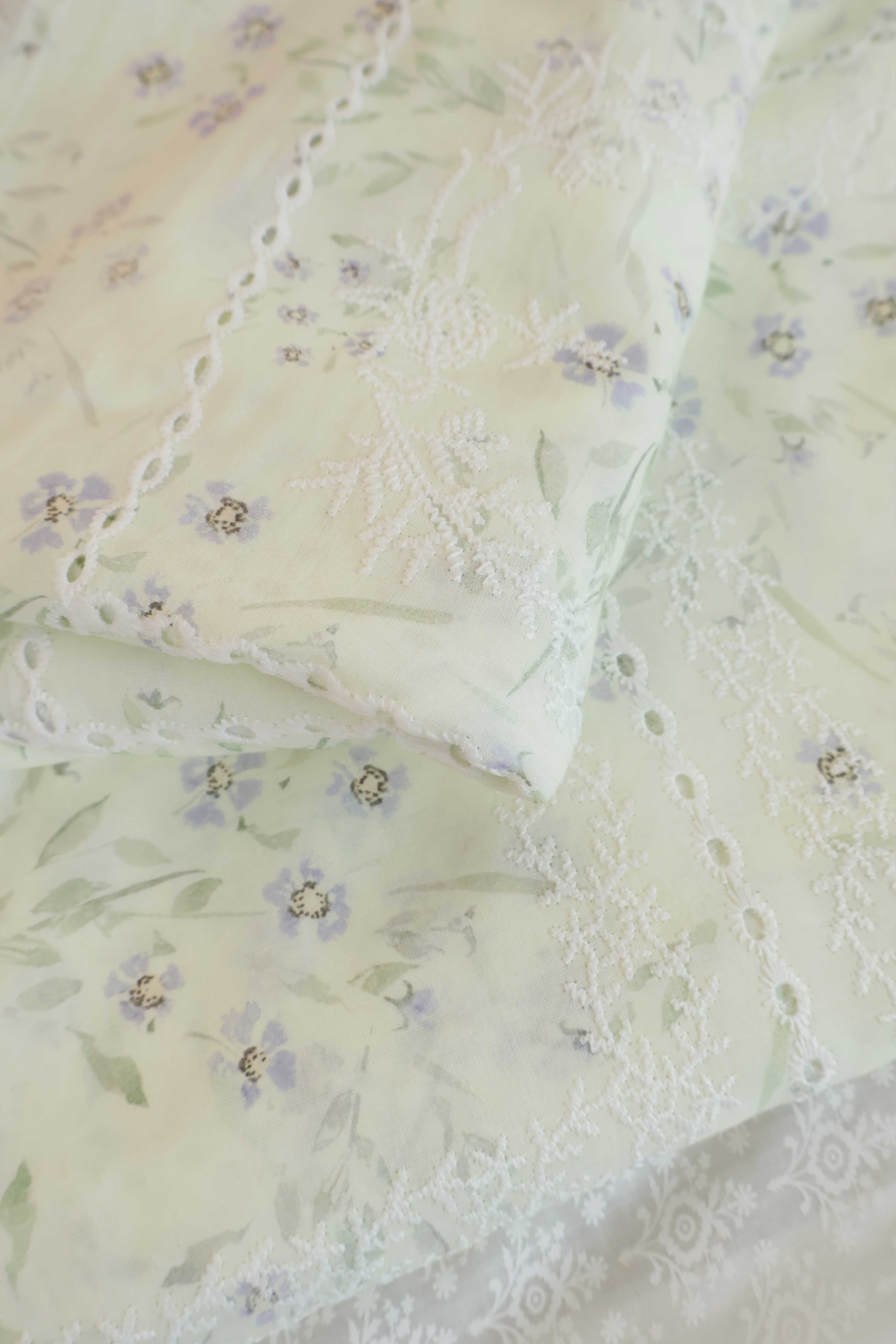 2Piece – Printed Embroidered Lawn RB19 - Image 3