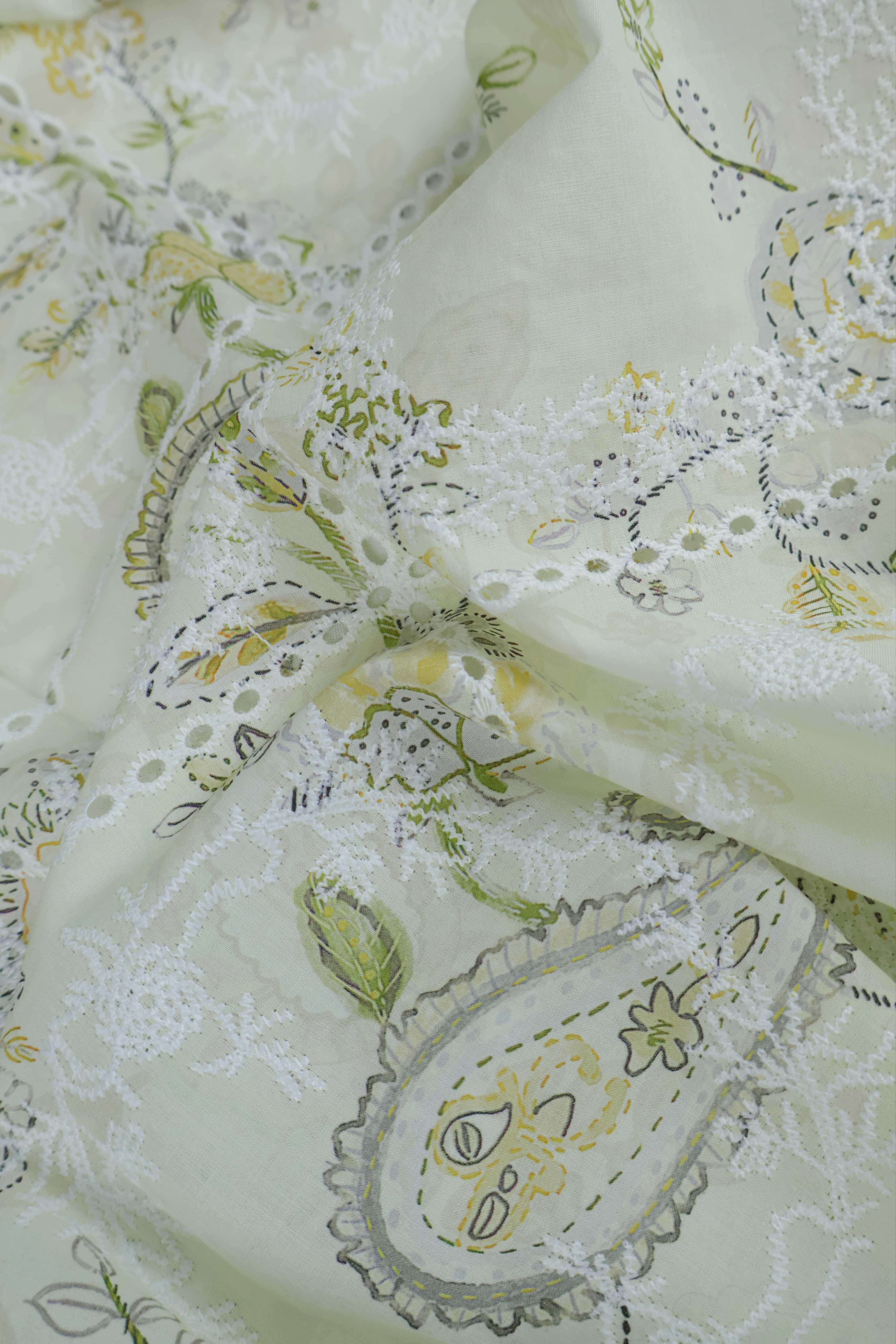 2Piece – Printed Embroidered Lawn RB95 - Image 3