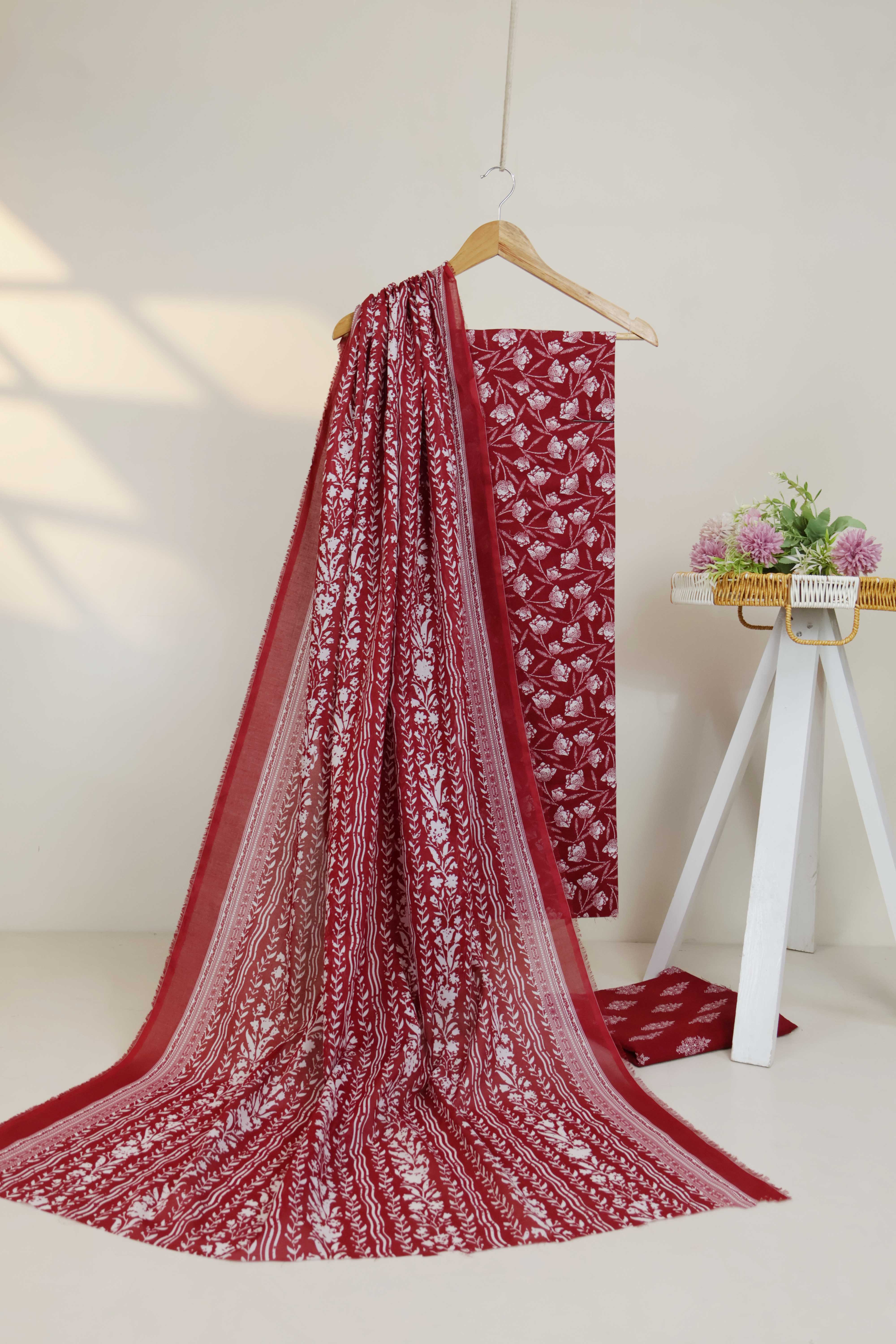 3PC-Lawn Printed Suit 3PLBS116 - Image 2