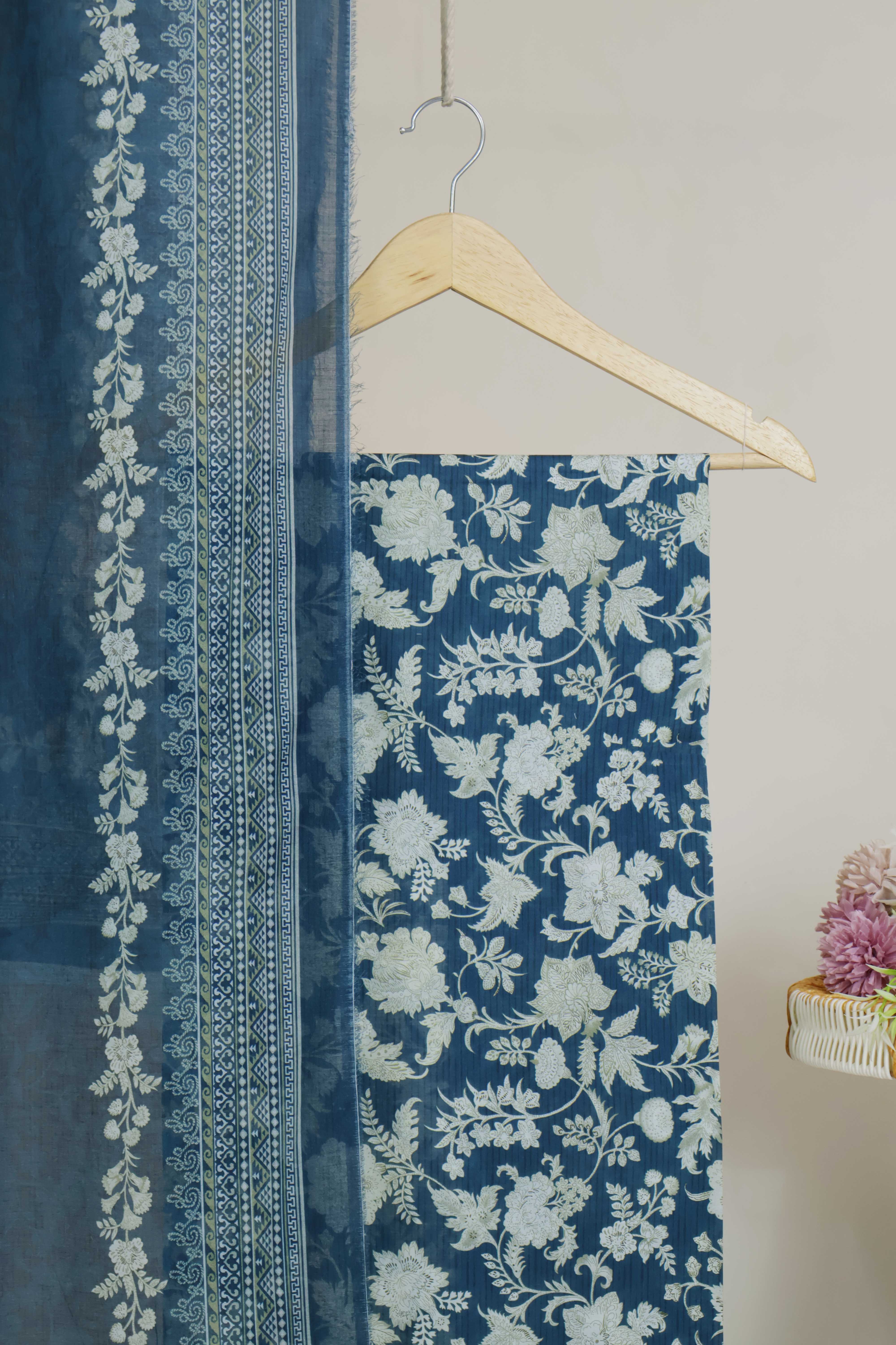 3PC-Lawn Printed Suit 3PLBS117 - Image 5