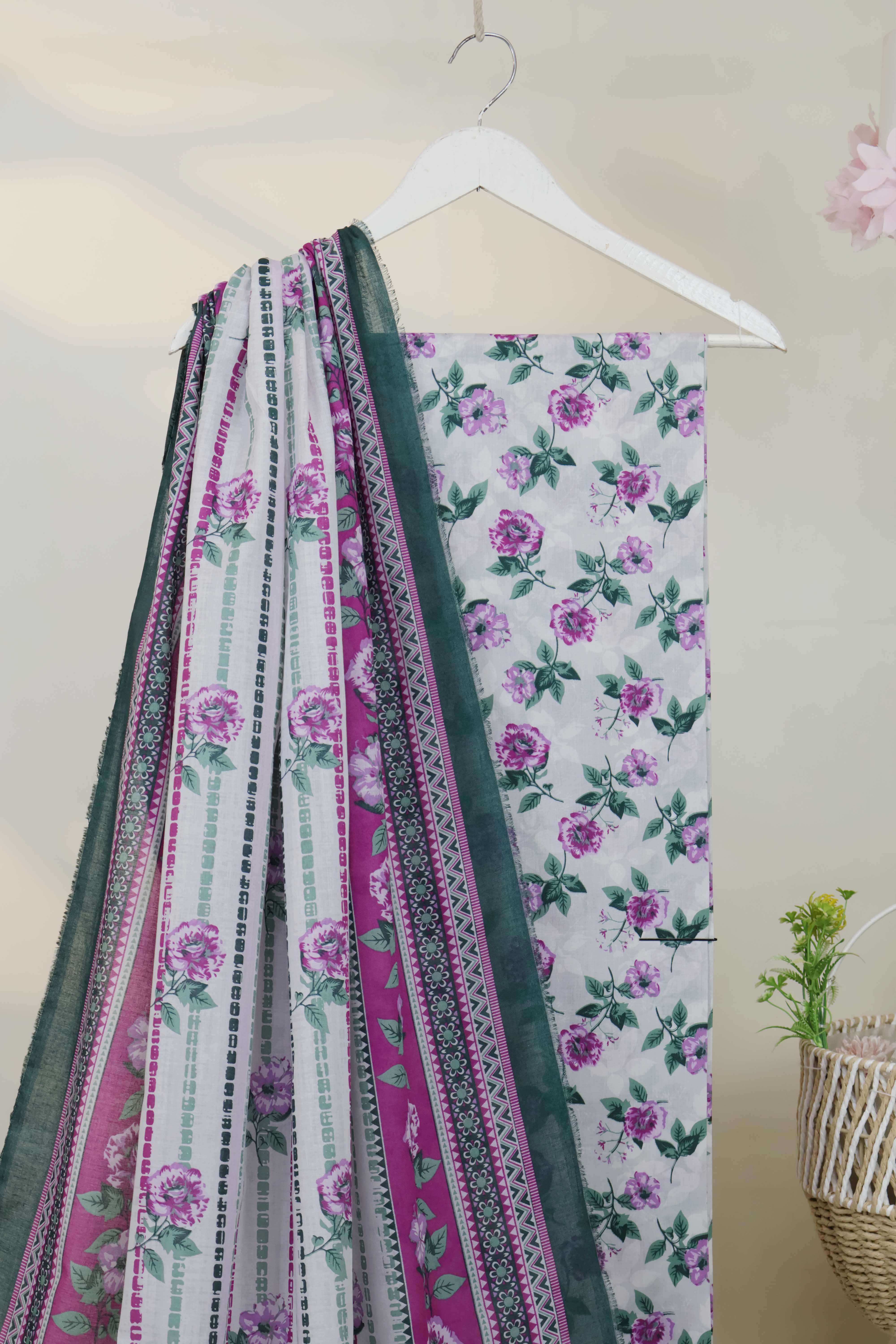 3PC-Lawn Printed Suit 3PLBS17 - Image 4