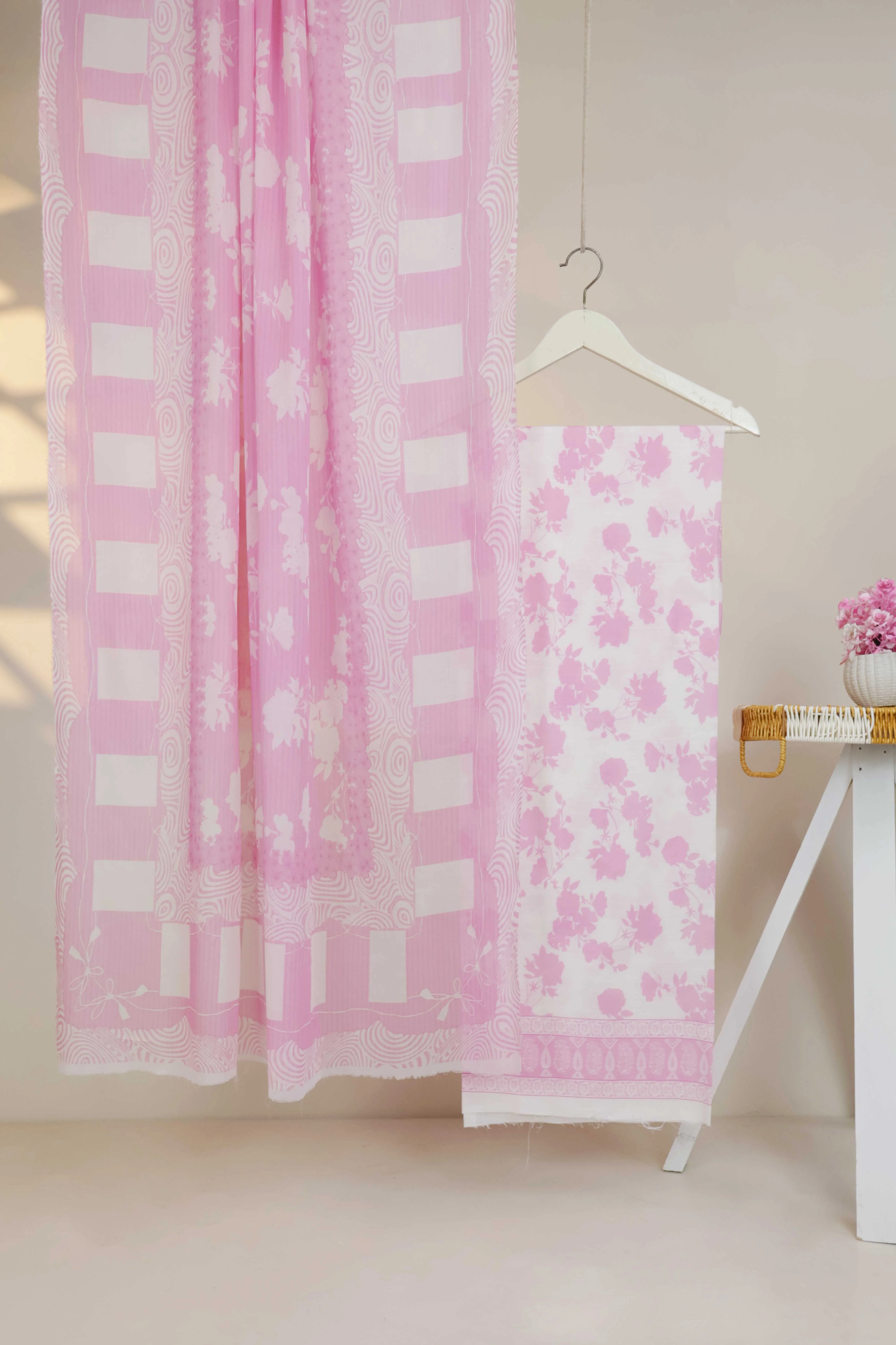 3PC-Lawn Printed Suit 3PLBS31 - Image 2
