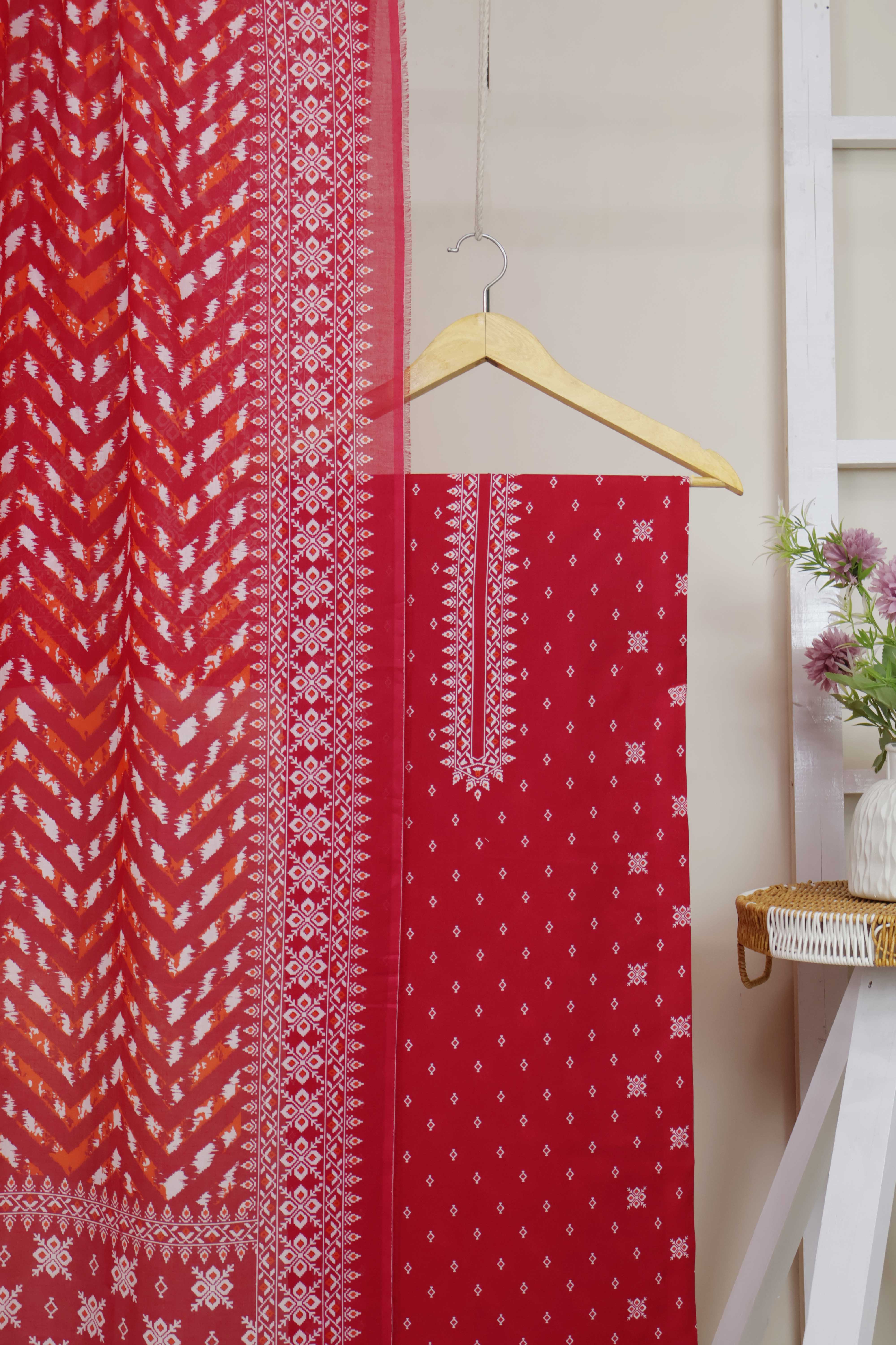 3PC-Lawn Printed Suit 3PLBS66 - Image 4