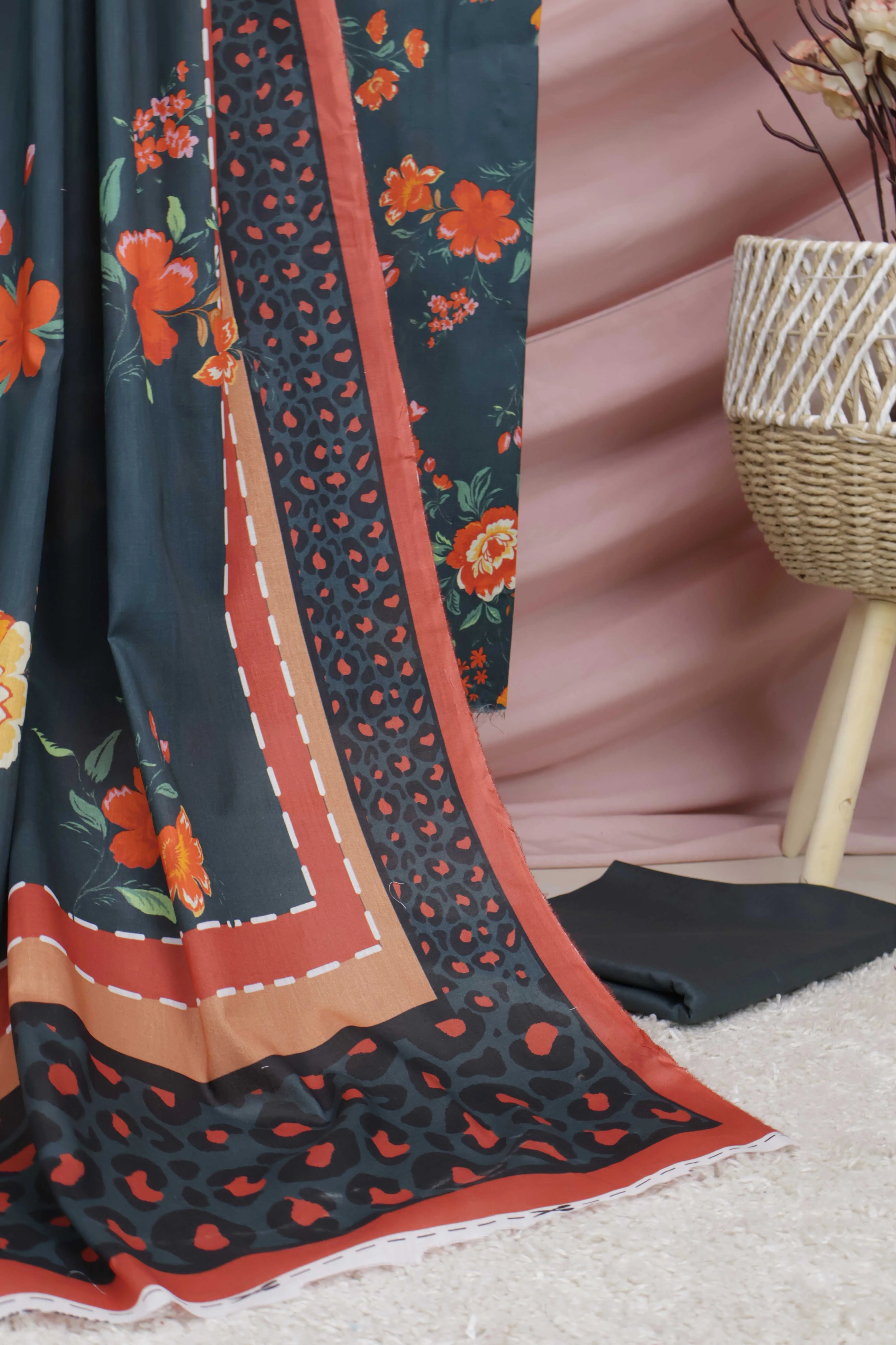 3PC-Lawn Printed Suit 3PSL12 - Image 4
