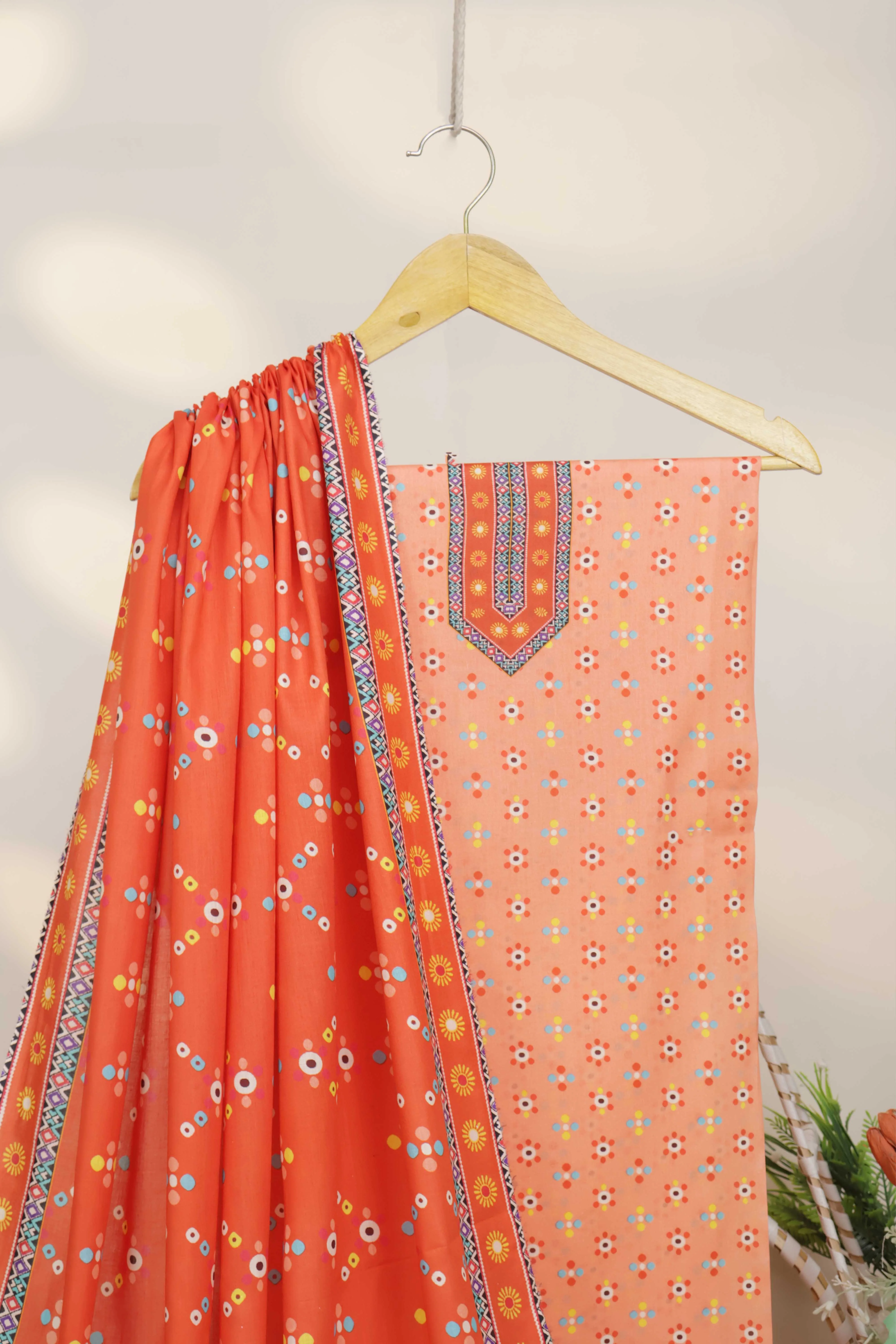 3PC-Lawn Printed Suit 3PSL27 - Image 5