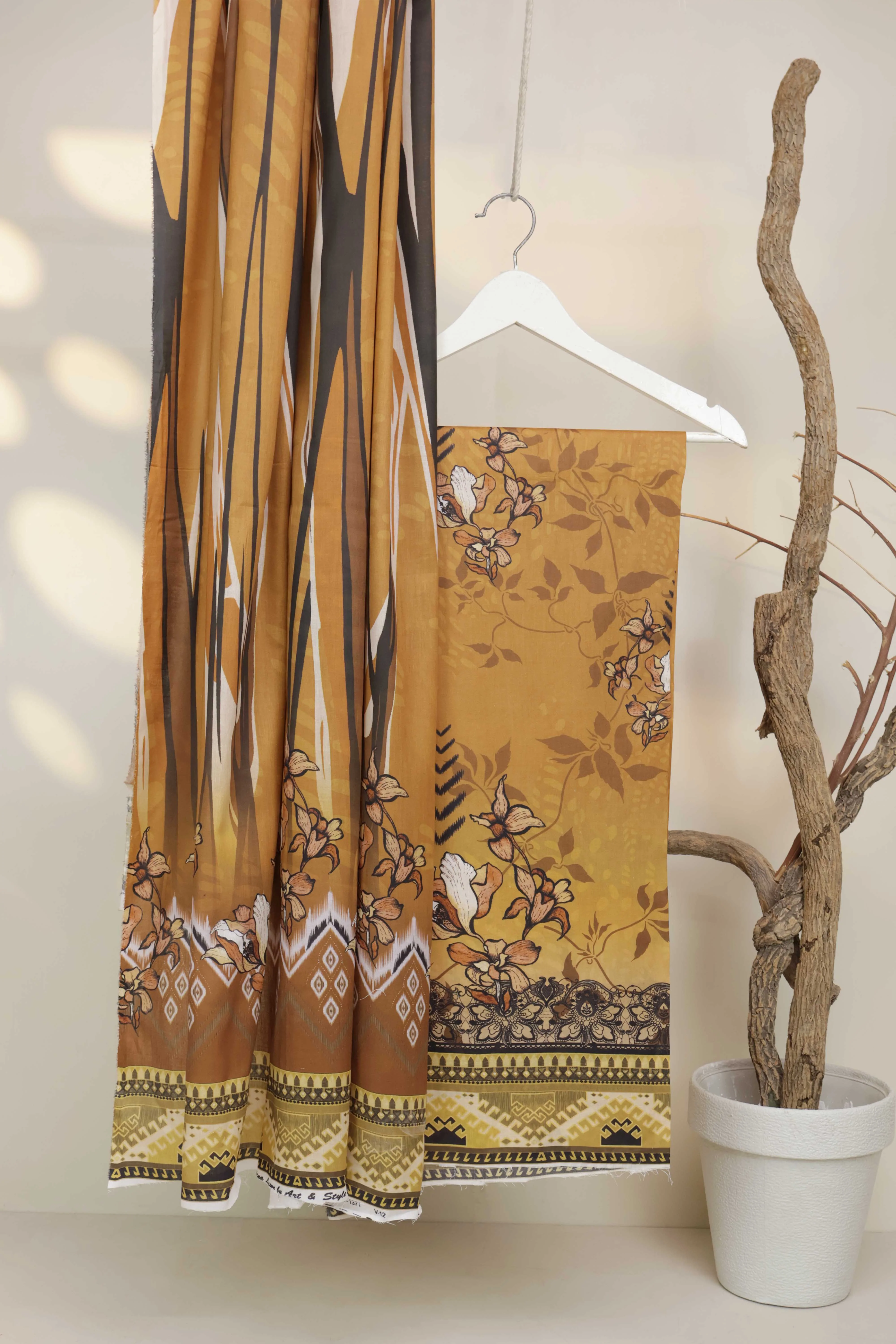 3PC-Lawn Printed Suit 3PSL29 - Image 4
