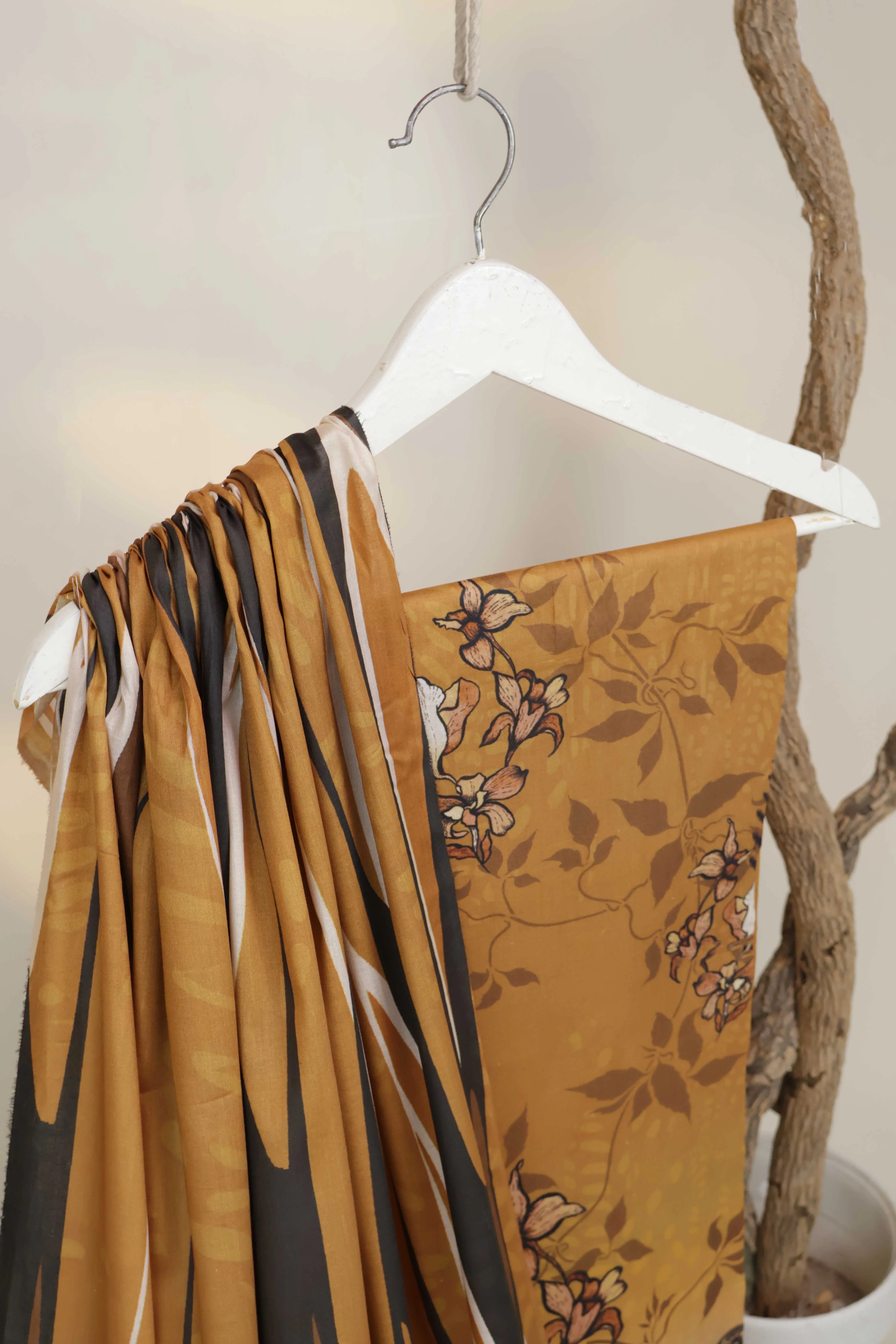 3PC-Lawn Printed Suit 3PSL29 - Image 5