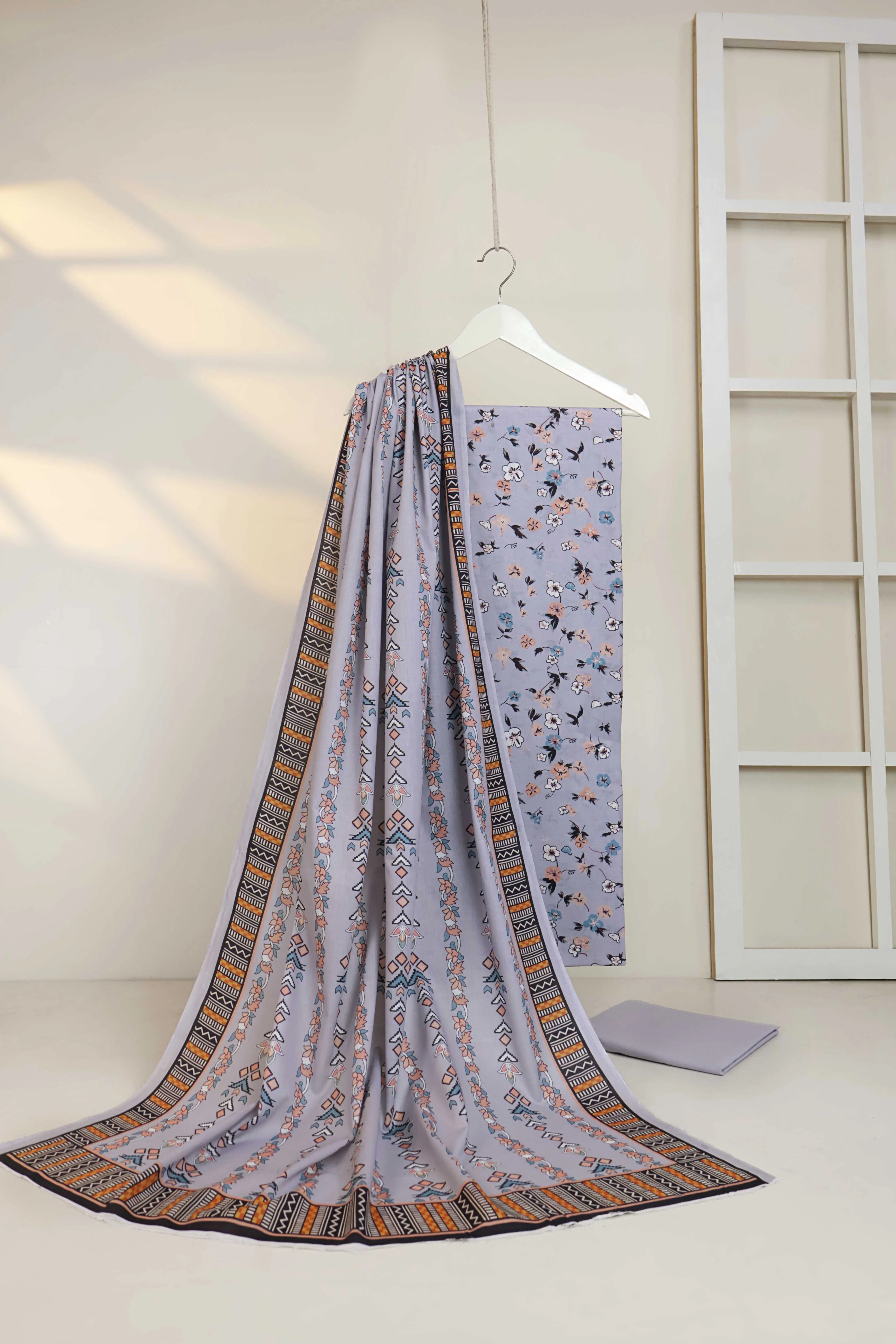 3PC-Lawn Printed Suit 3PSL39