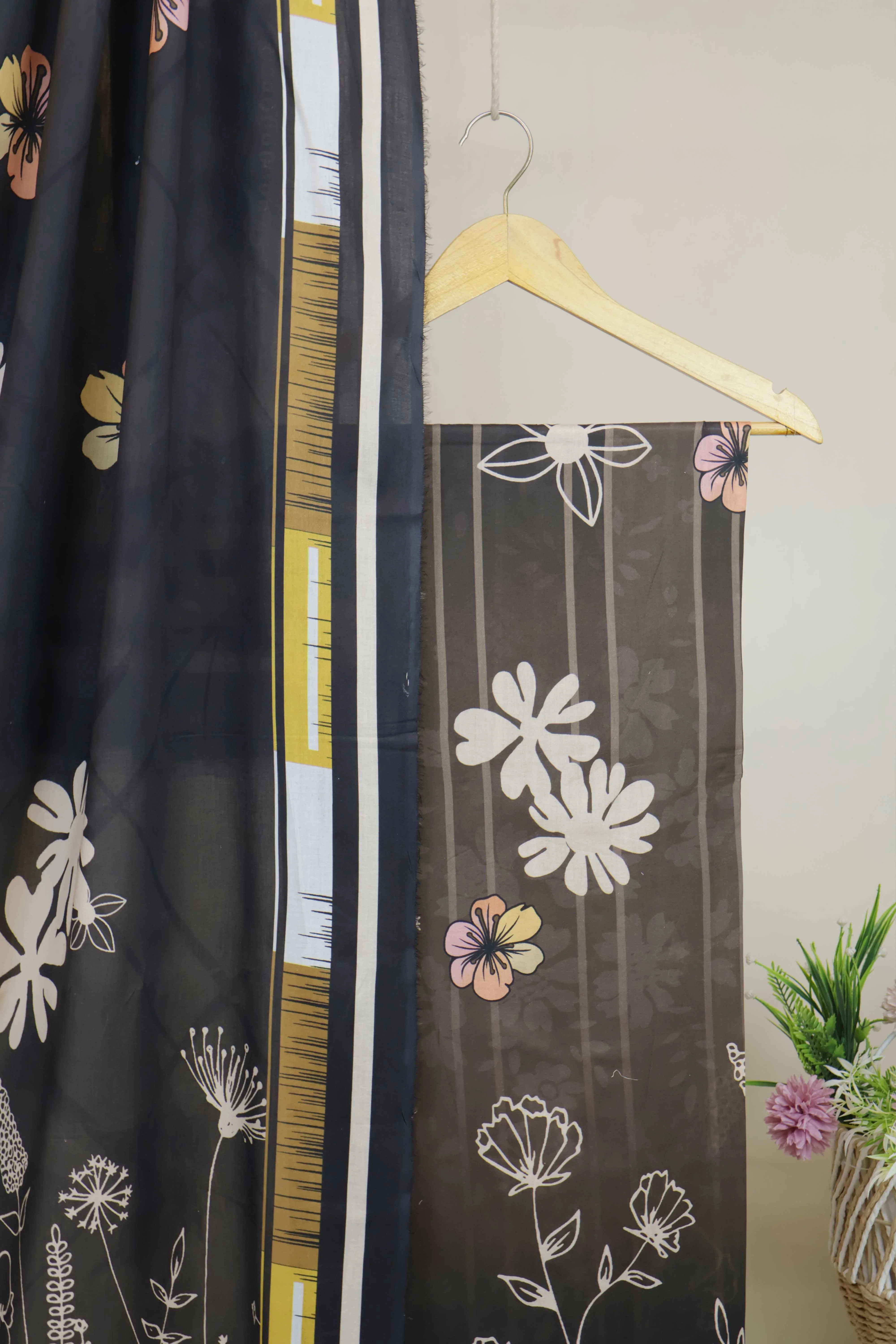 3PC-Lawn Printed Suit 3PSL43 - Image 3