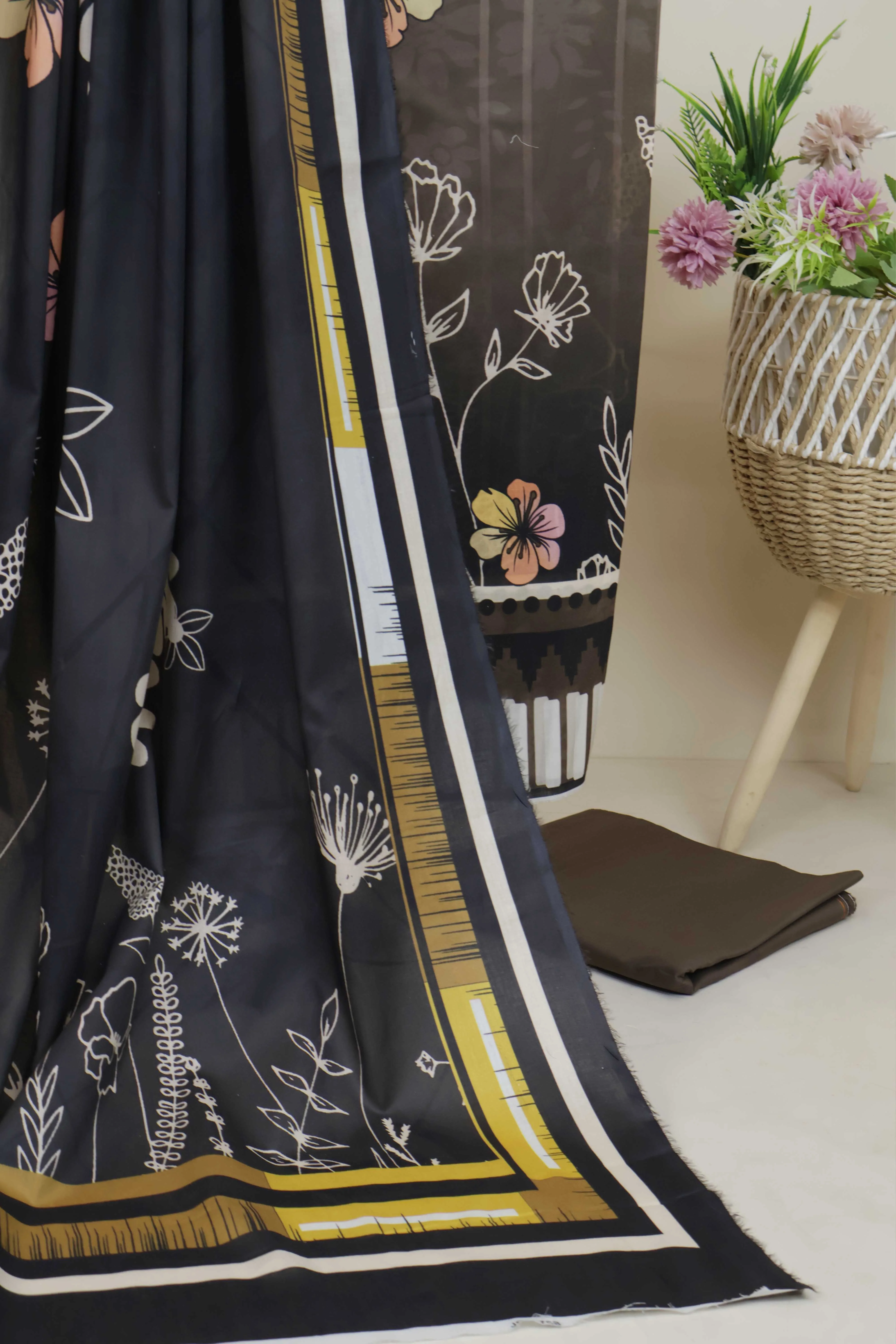 3PC-Lawn Printed Suit 3PSL43 - Image 4