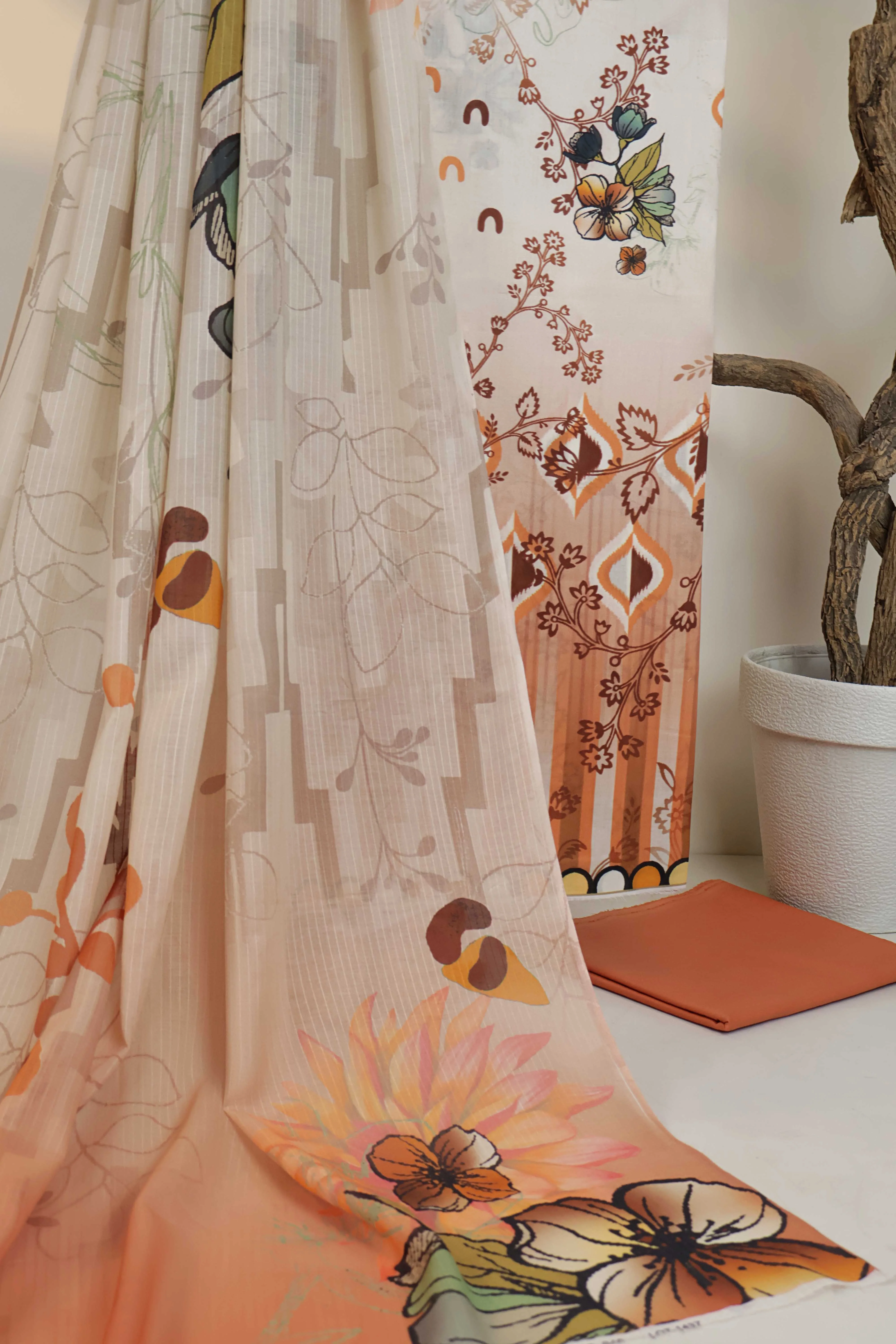 3PC-Lawn Printed Suit 3PSL71 - Image 4