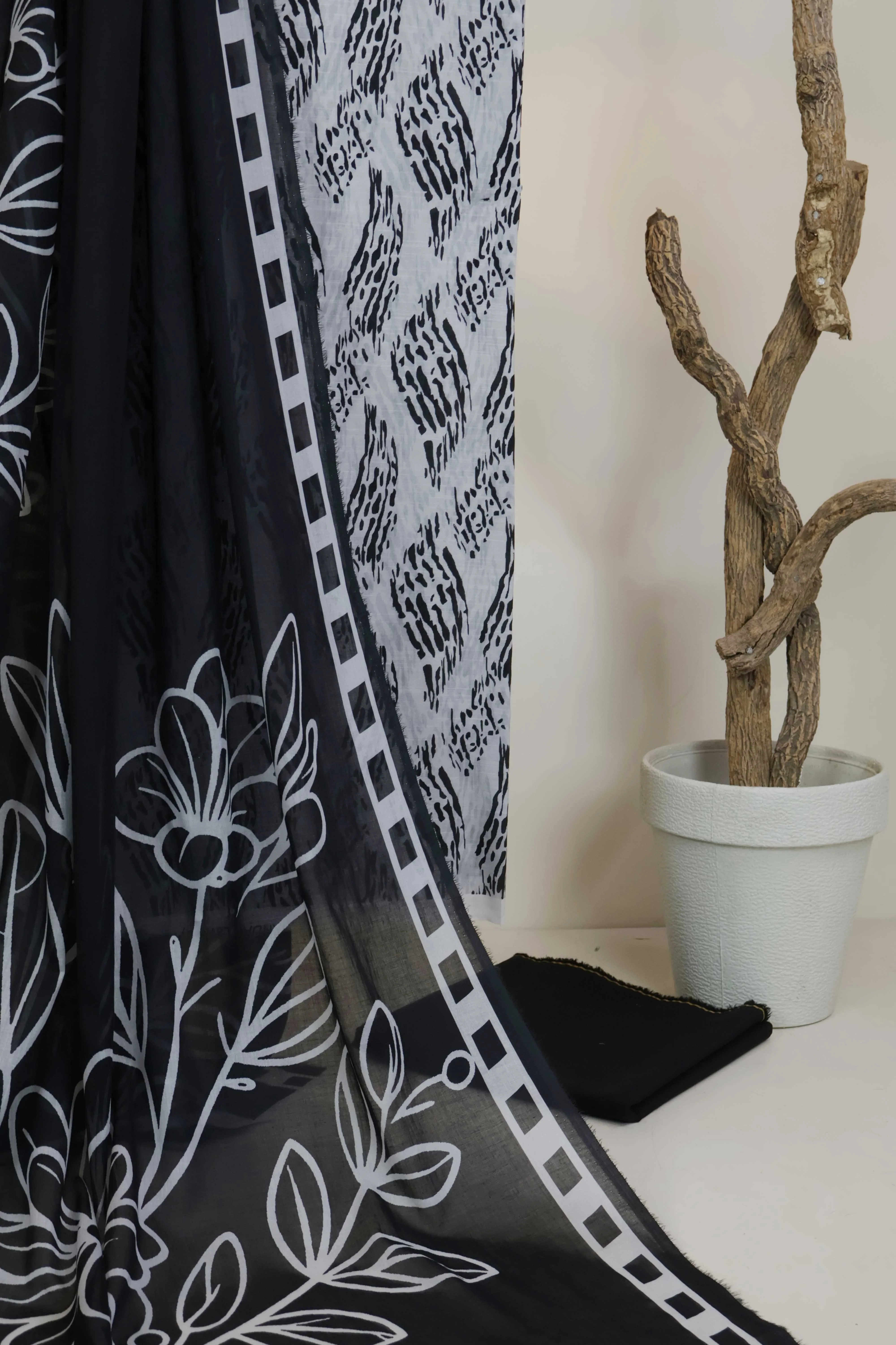 3pc-Lawn Printed Suit H25SLST105 - Image 4