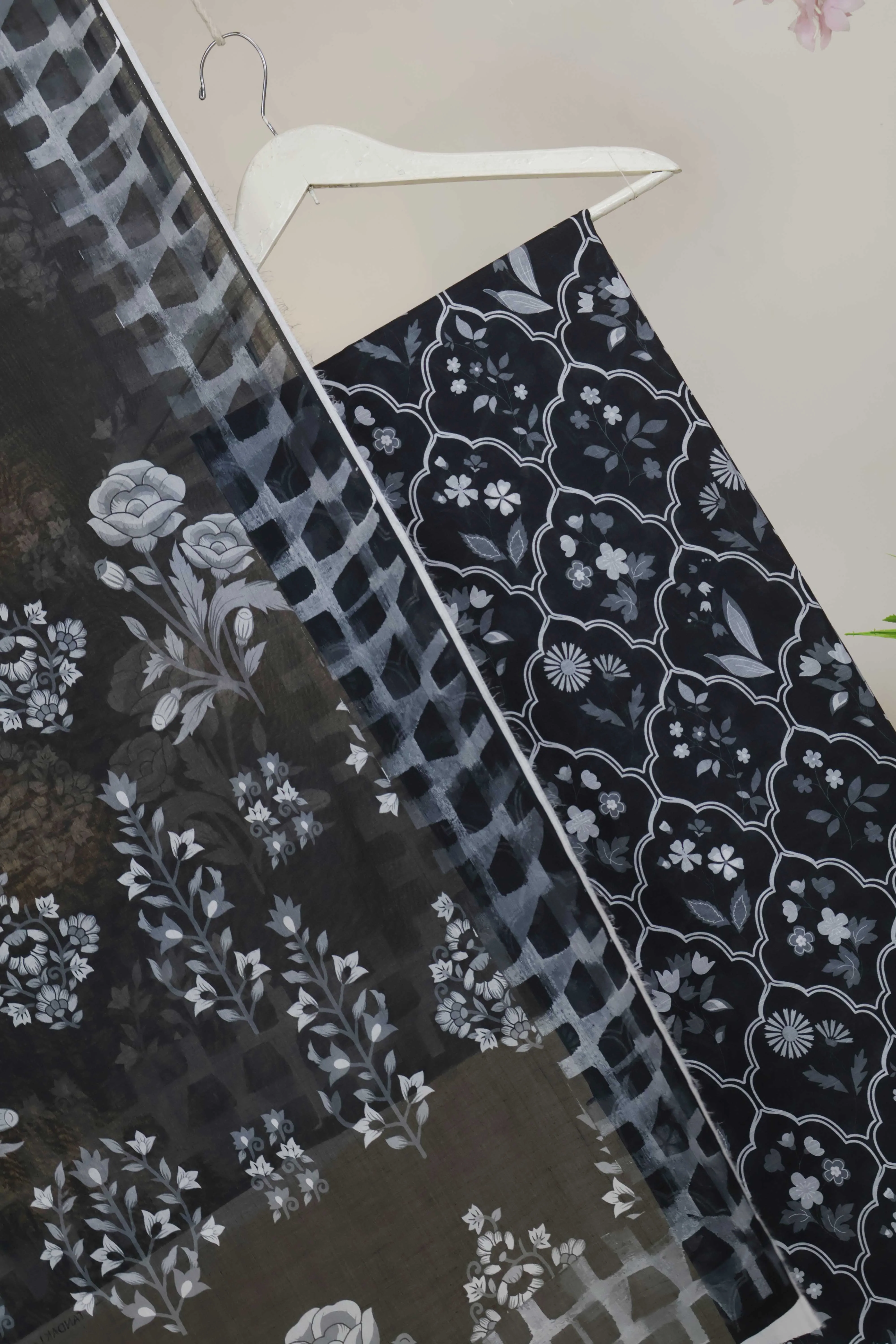 3pc-Lawn Printed Suit H25SLST106 - Image 3