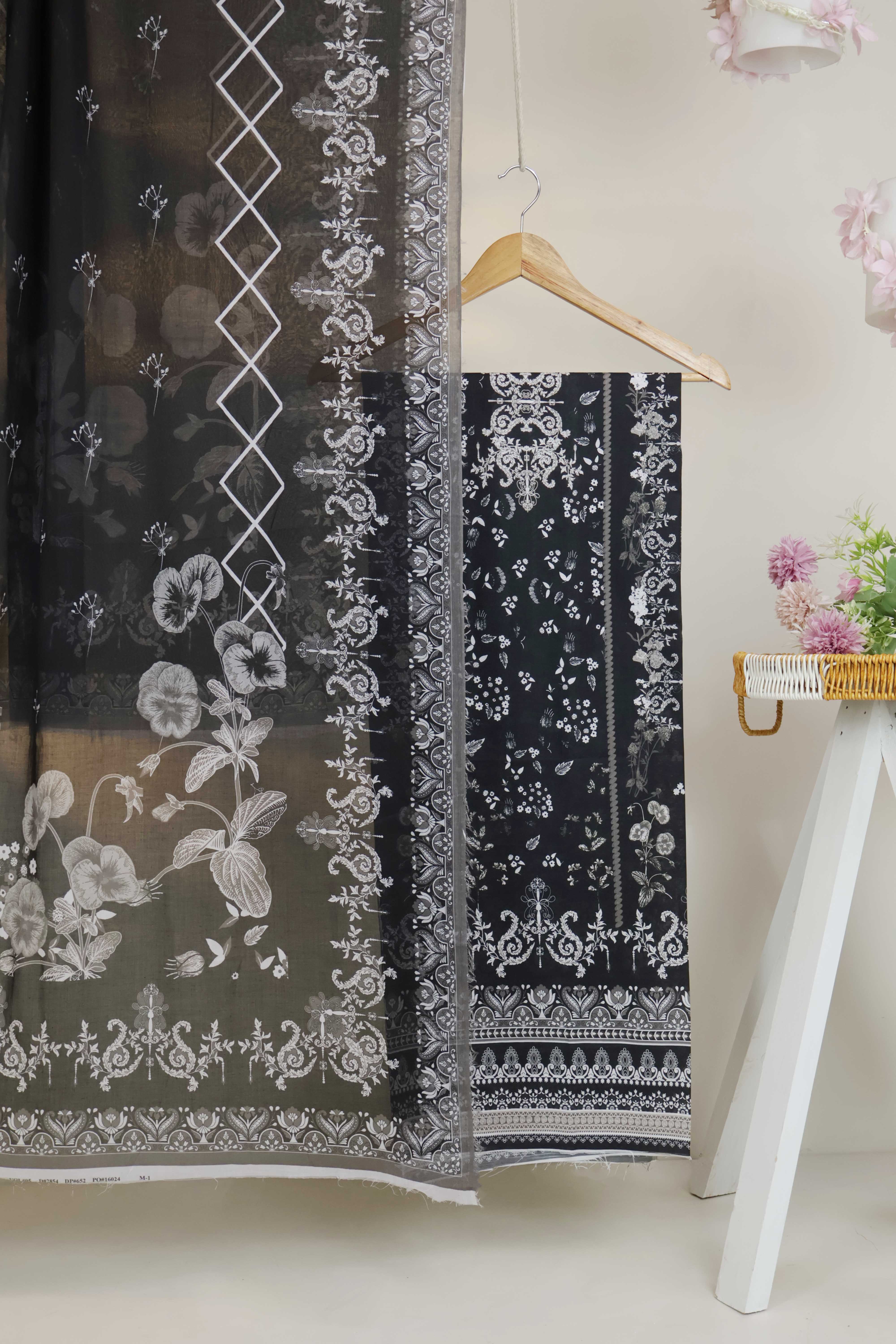 3pc-Lawn Printed Suit H25SLST116 - Image 4
