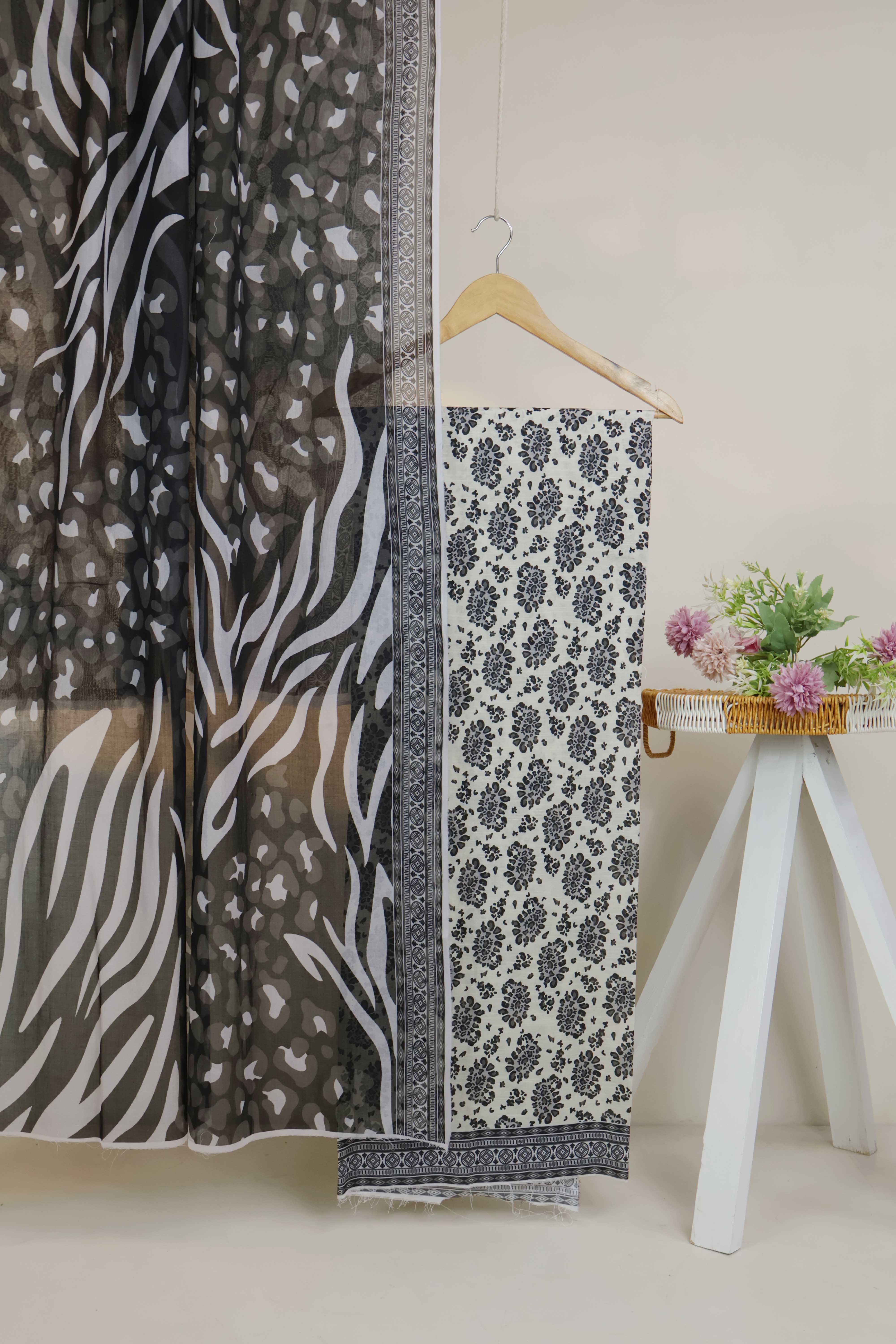 3pc-Lawn Printed Suit H25SLST117 - Image 4