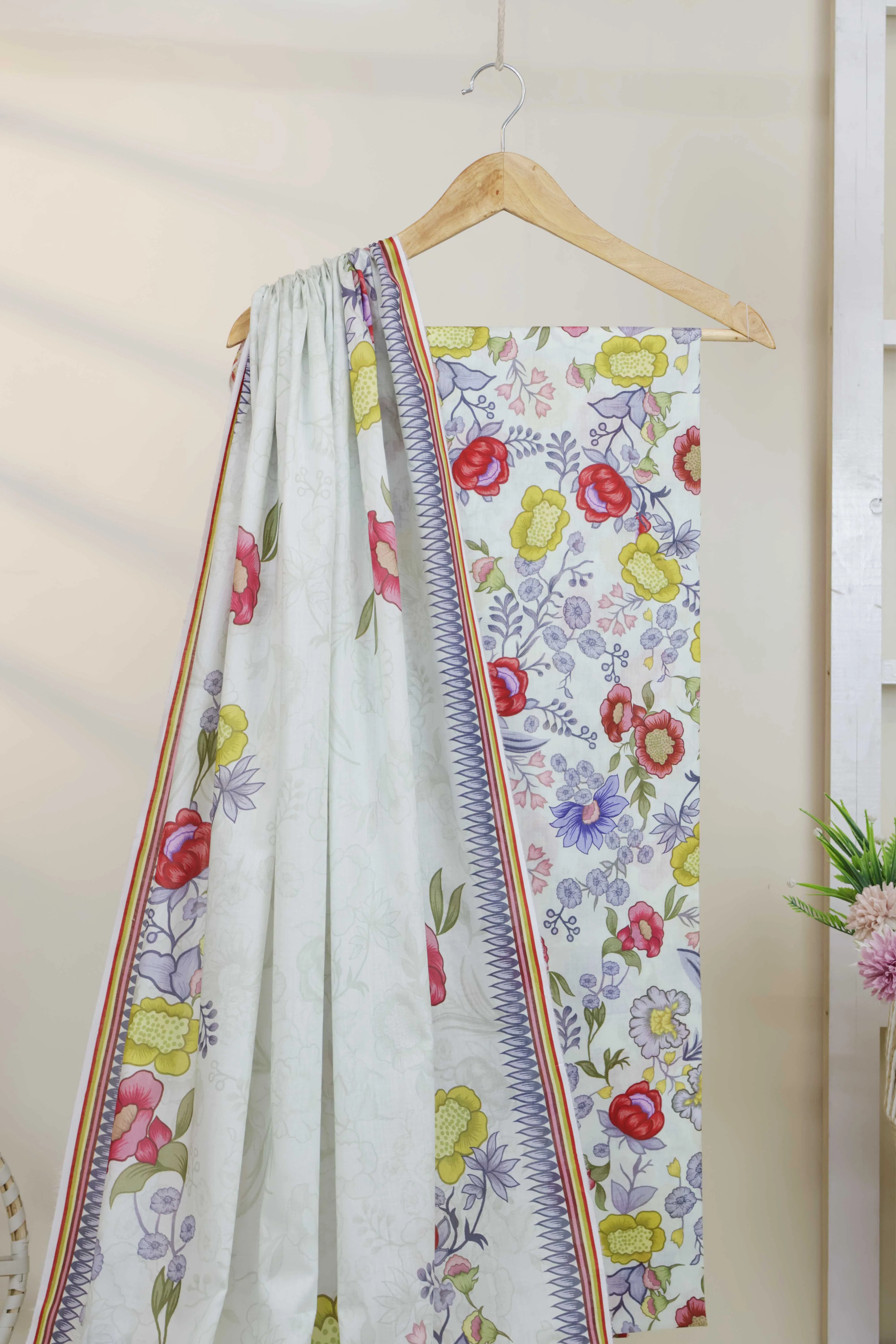 3pc-Lawn Printed Suit L3PP382 - Image 3