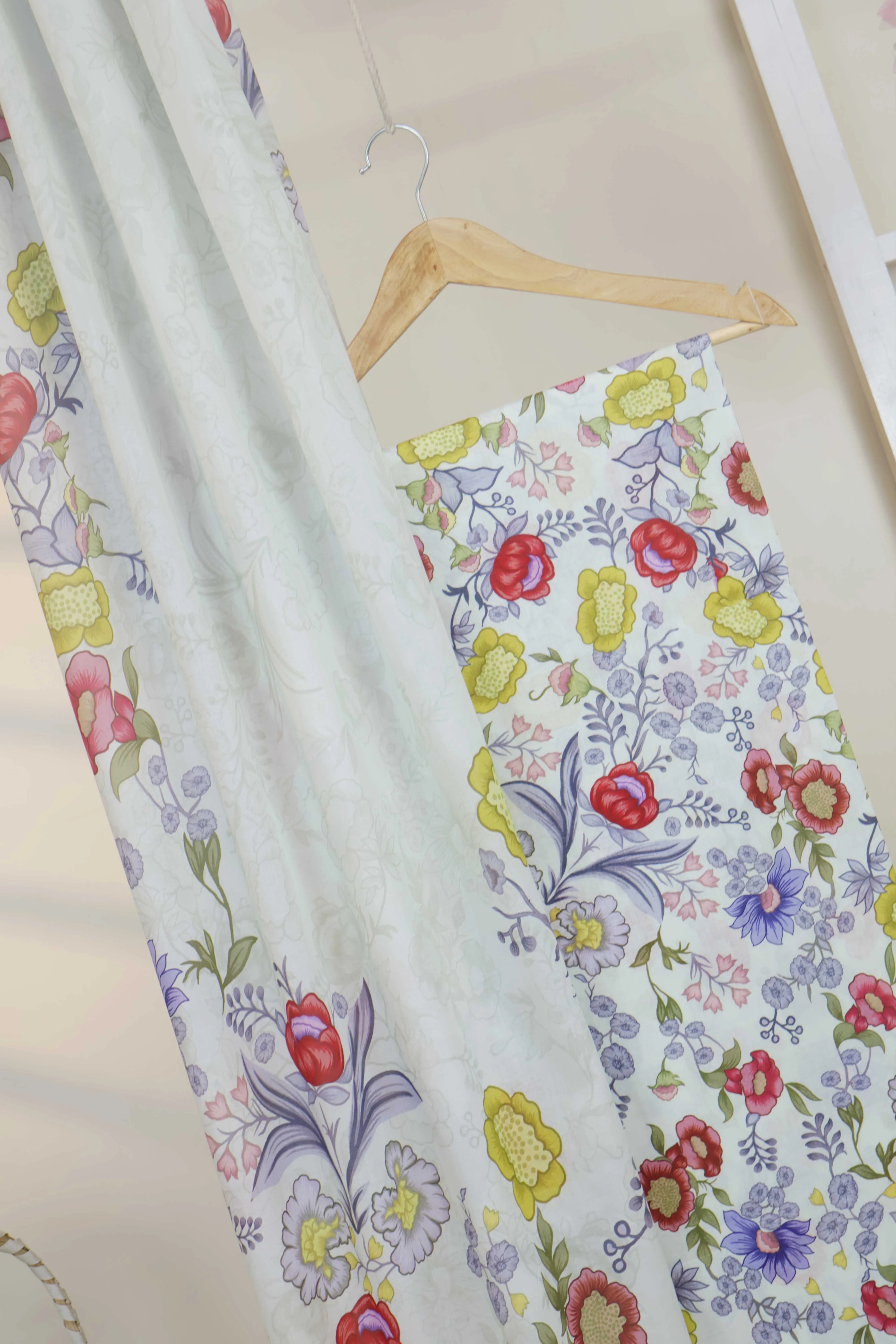 3pc-Lawn Printed Suit L3PP382 - Image 4