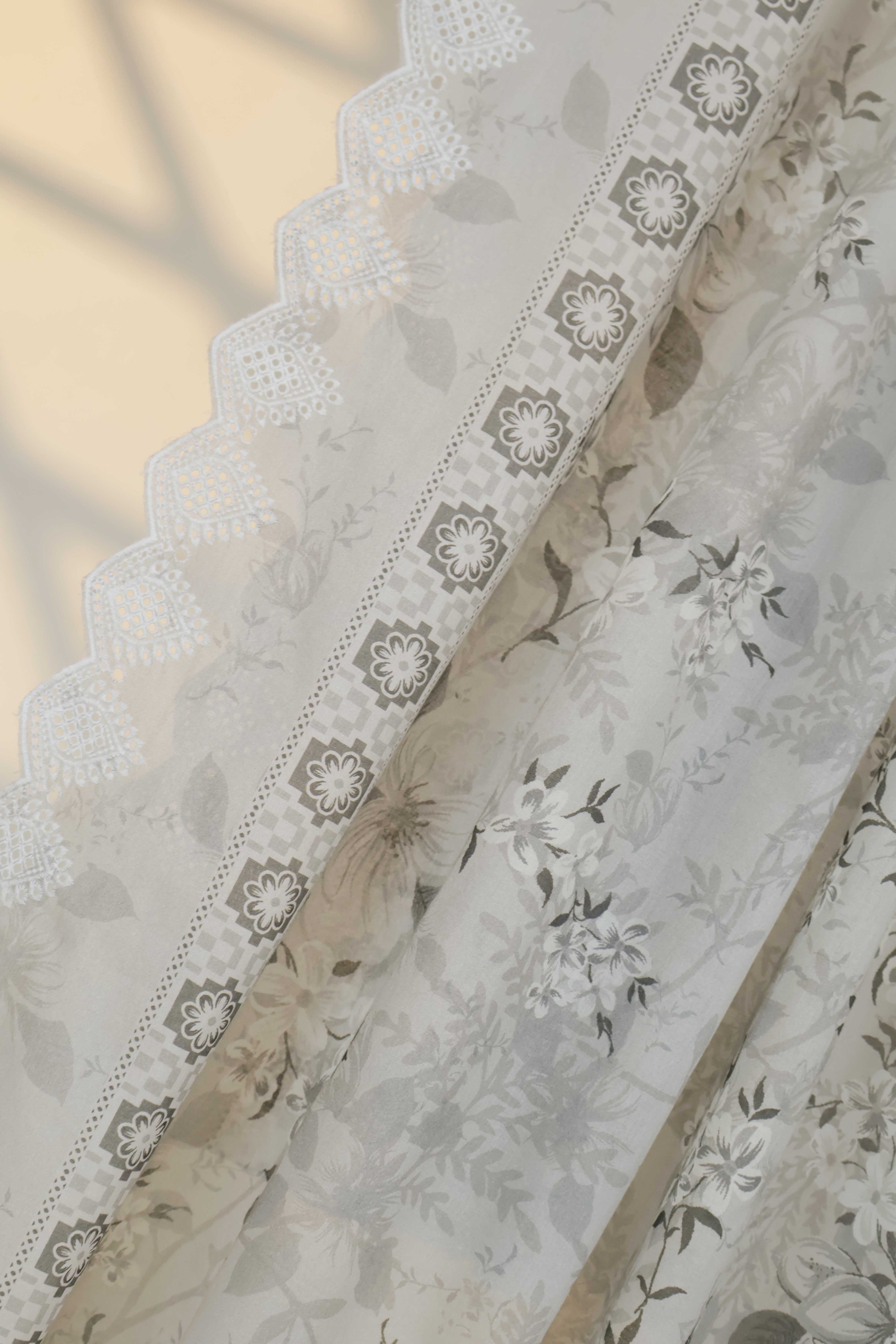 3Piece-Lawn Embroidered Suit V45wr09 - Image 6