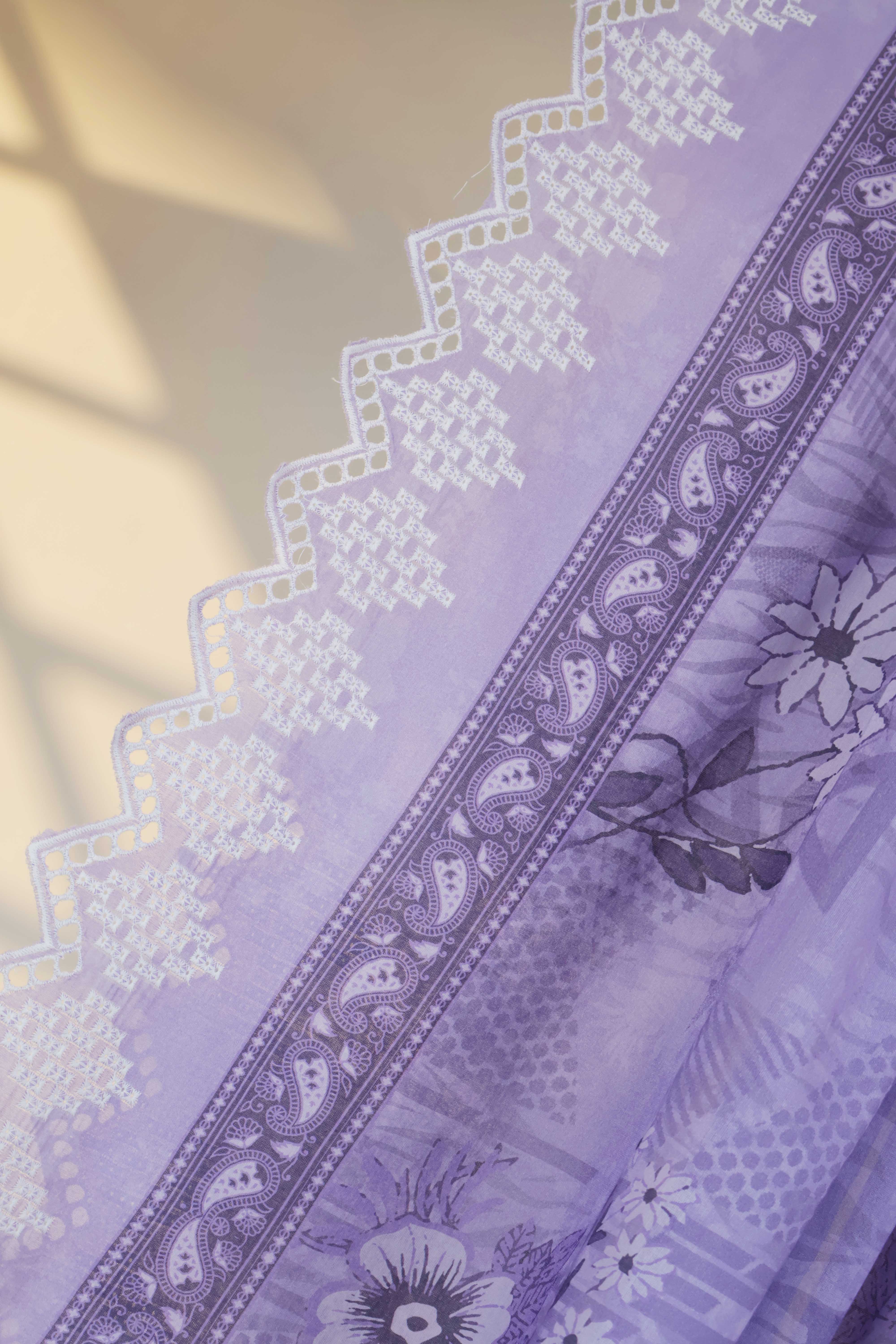 3Piece-Lawn Embroidered Suit v45wr01 - Image 3