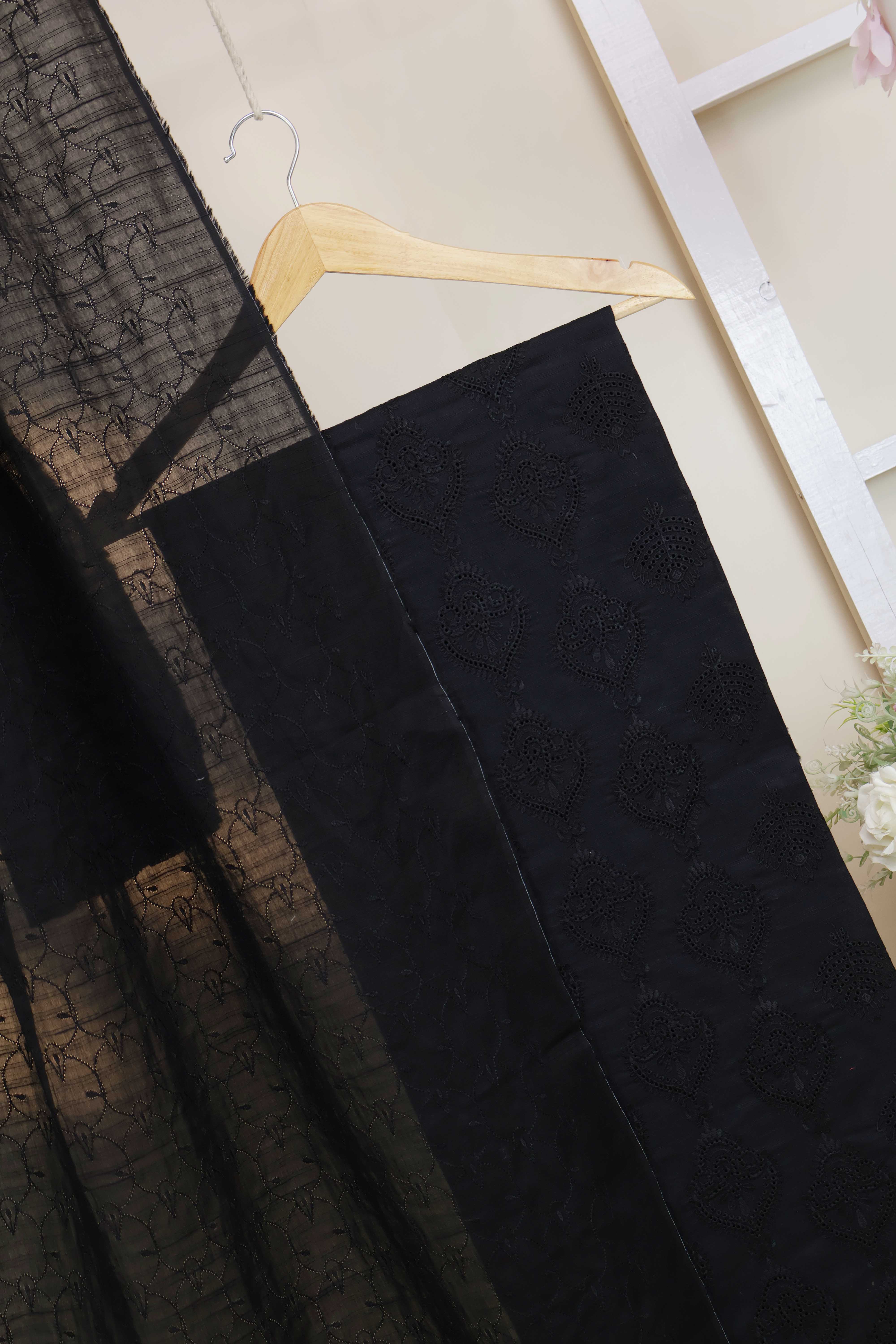 3Piece-Lawn Embroidered Suit MV2WR02 - Image 4
