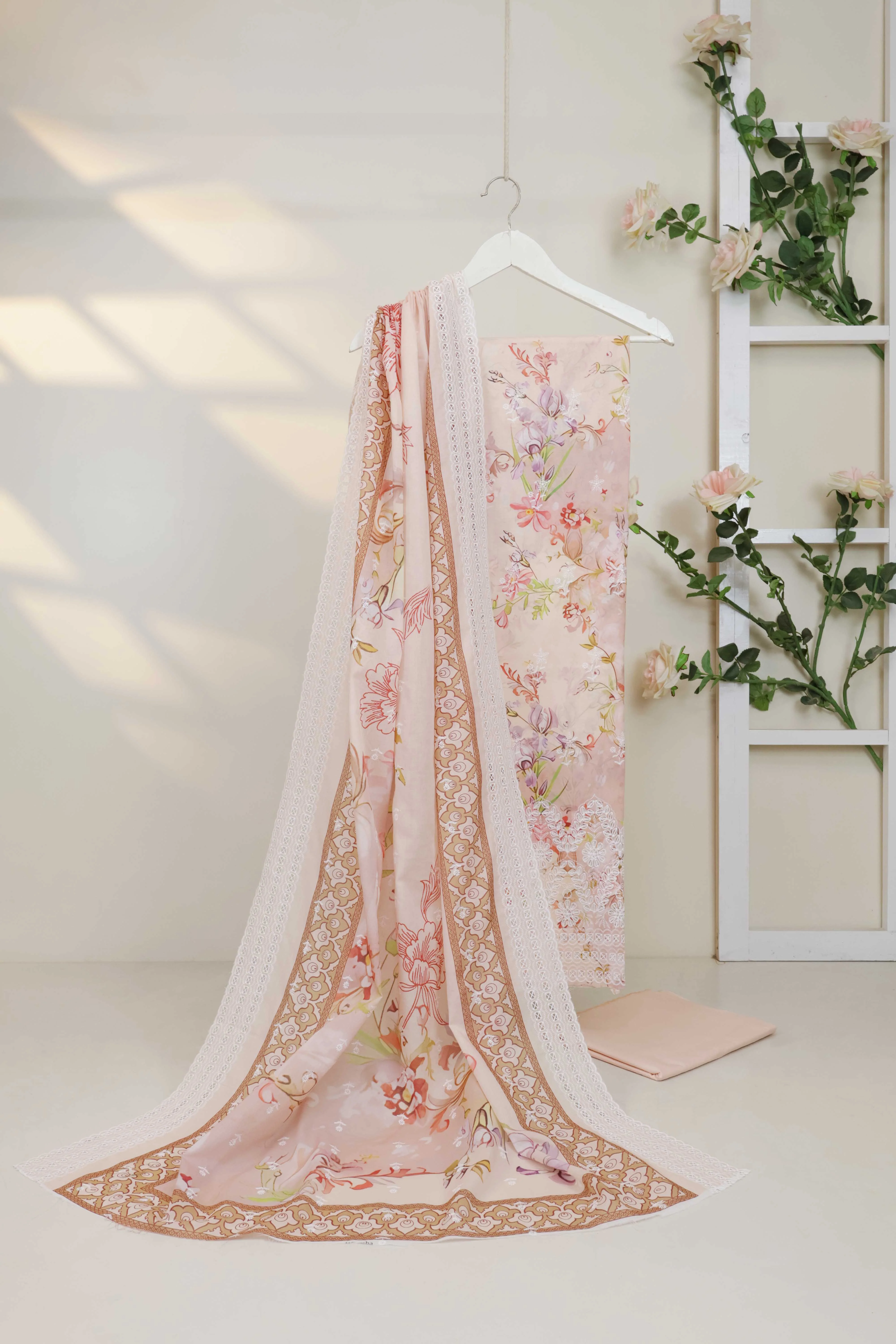 3Piece-Lawn Embroidered Suit V32WR01