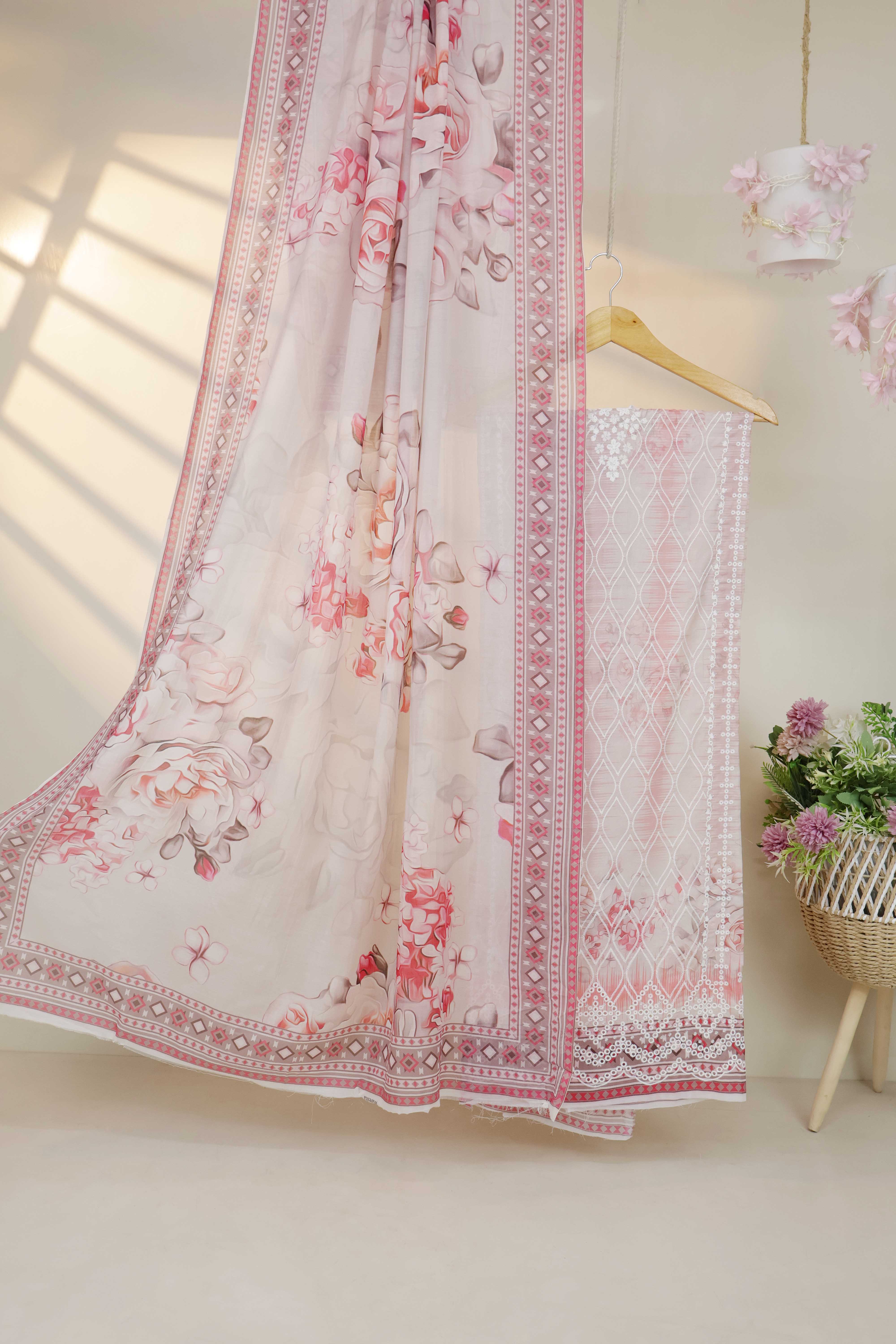 3Piece-Lawn Embroidered Suit V12WR08 - Image 6
