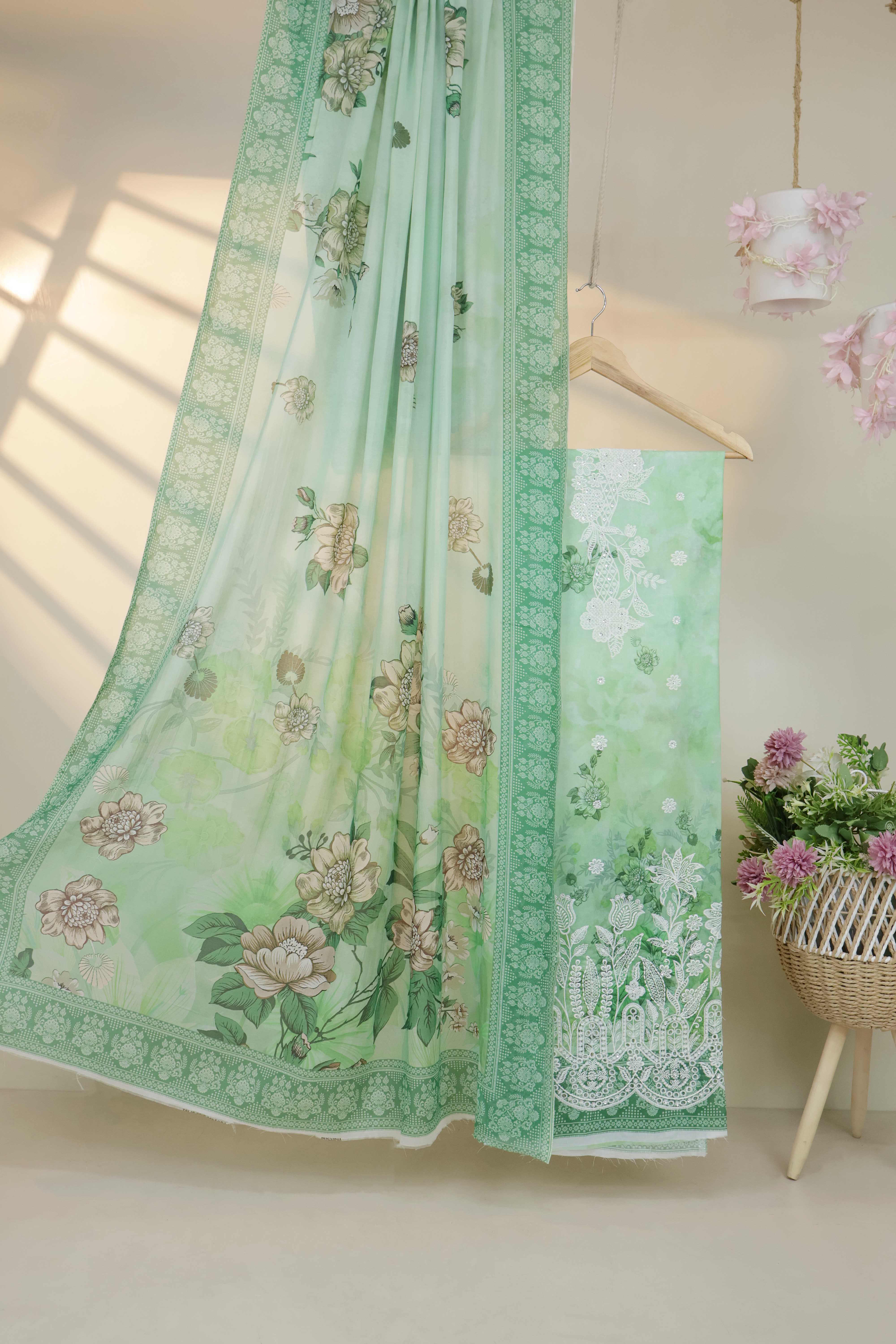 3Piece-Lawn Embroidered Suit V12WR02
