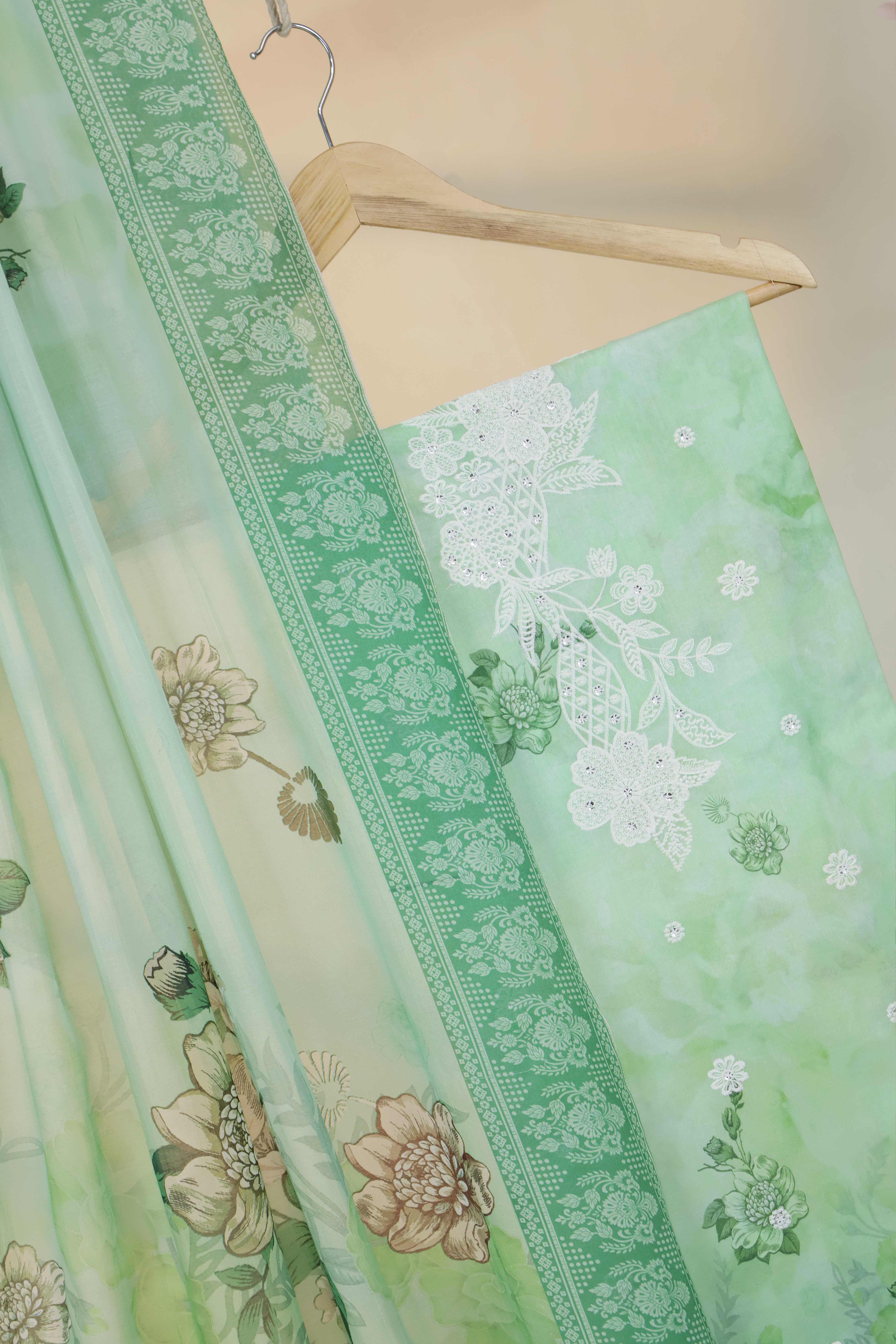 3Piece-Lawn Embroidered Suit V12WR02 - Image 2