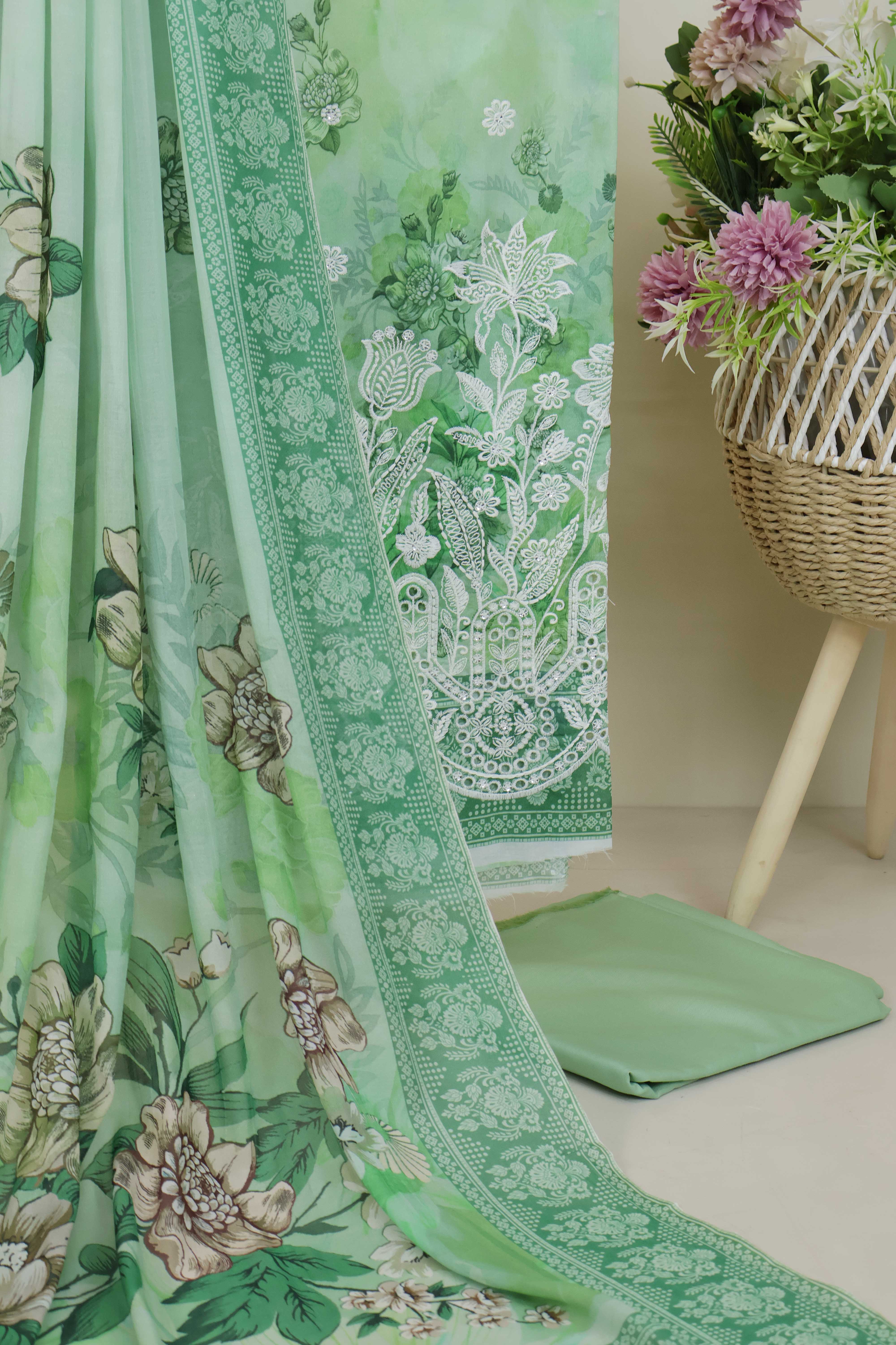 3Piece-Lawn Embroidered Suit V12WR02 - Image 3