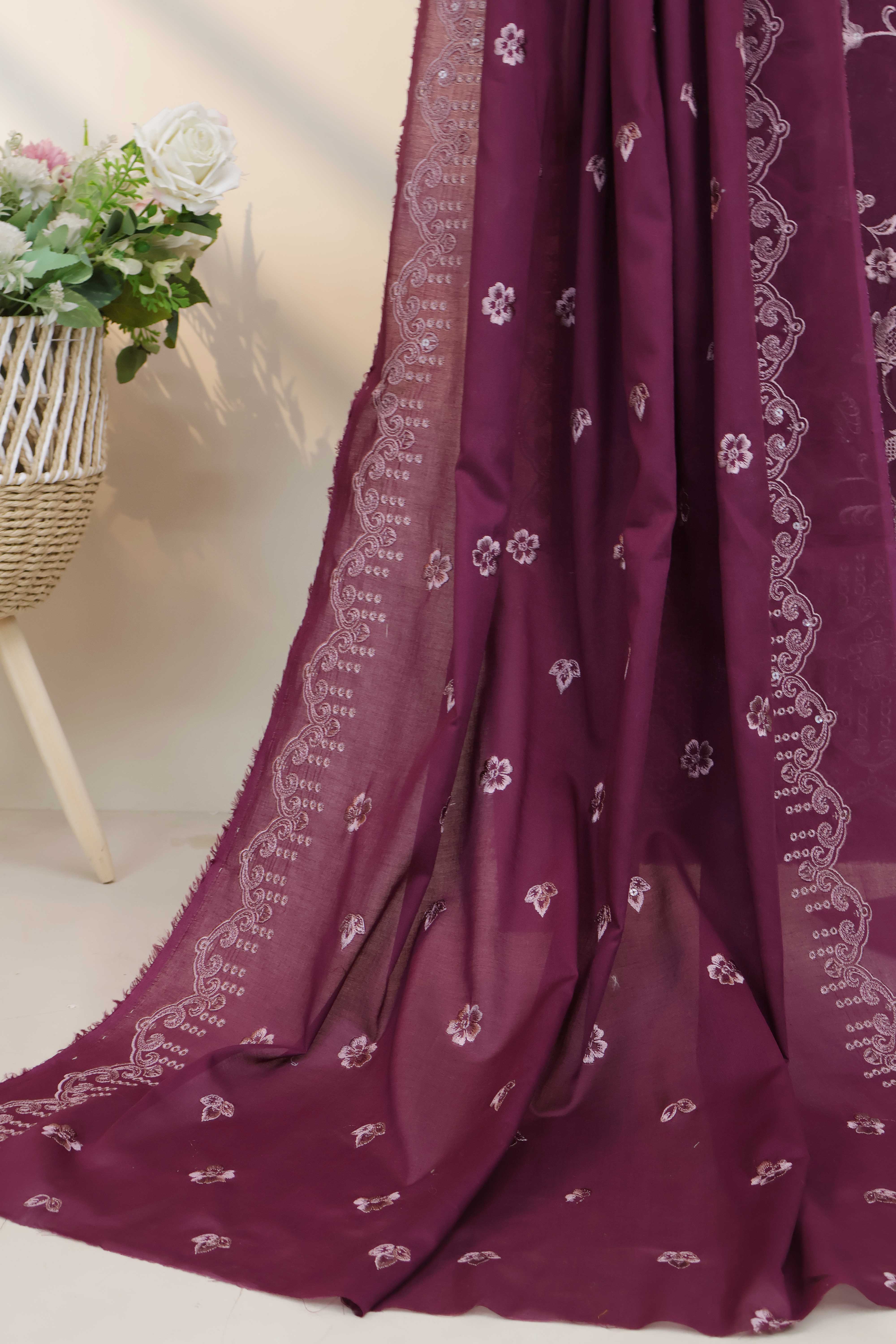 3Piece-Lawn Embroidered Suit V15WR06 - Image 7