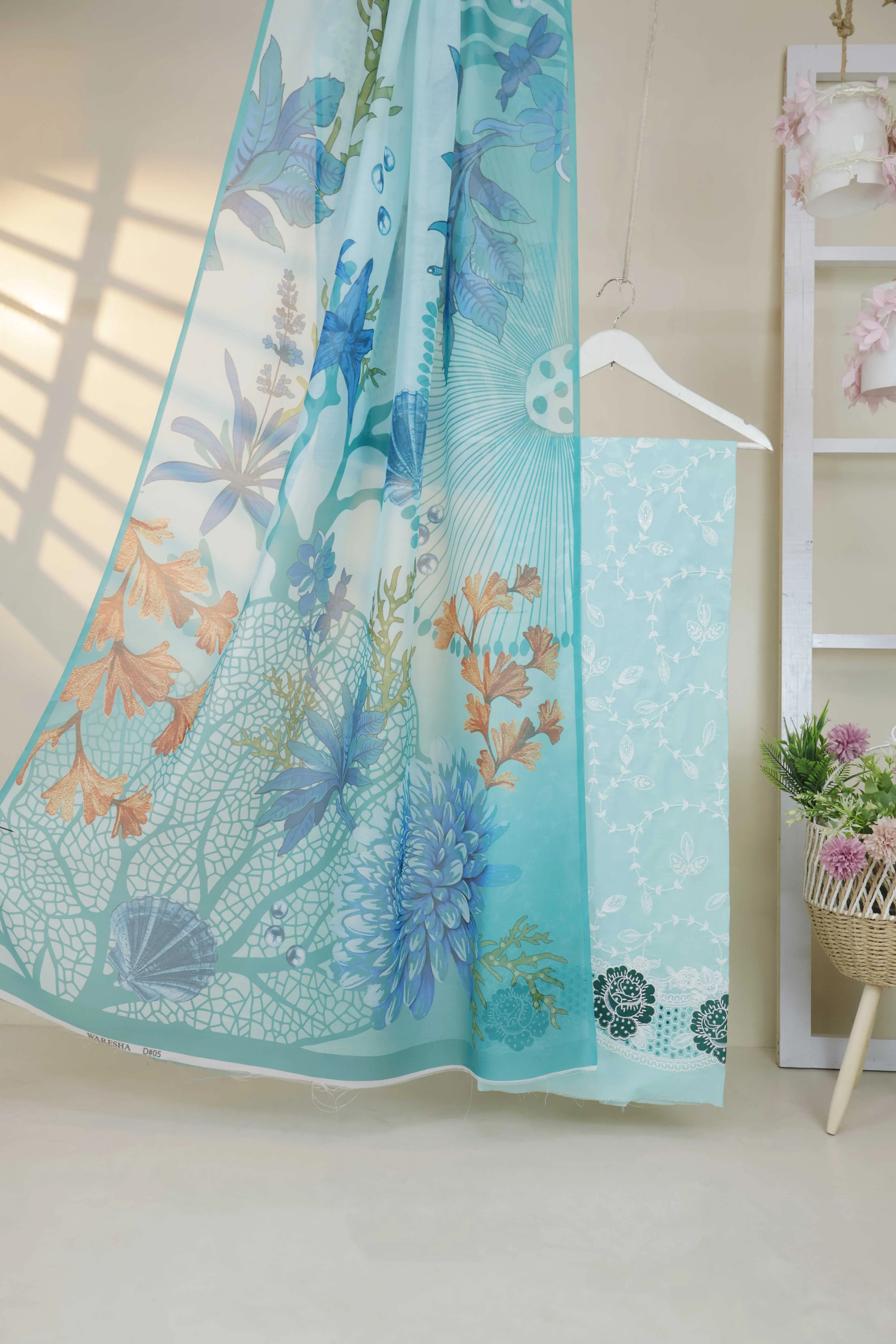 3Piece-Lawn Embroidered Suit V23WR08 - Image 2