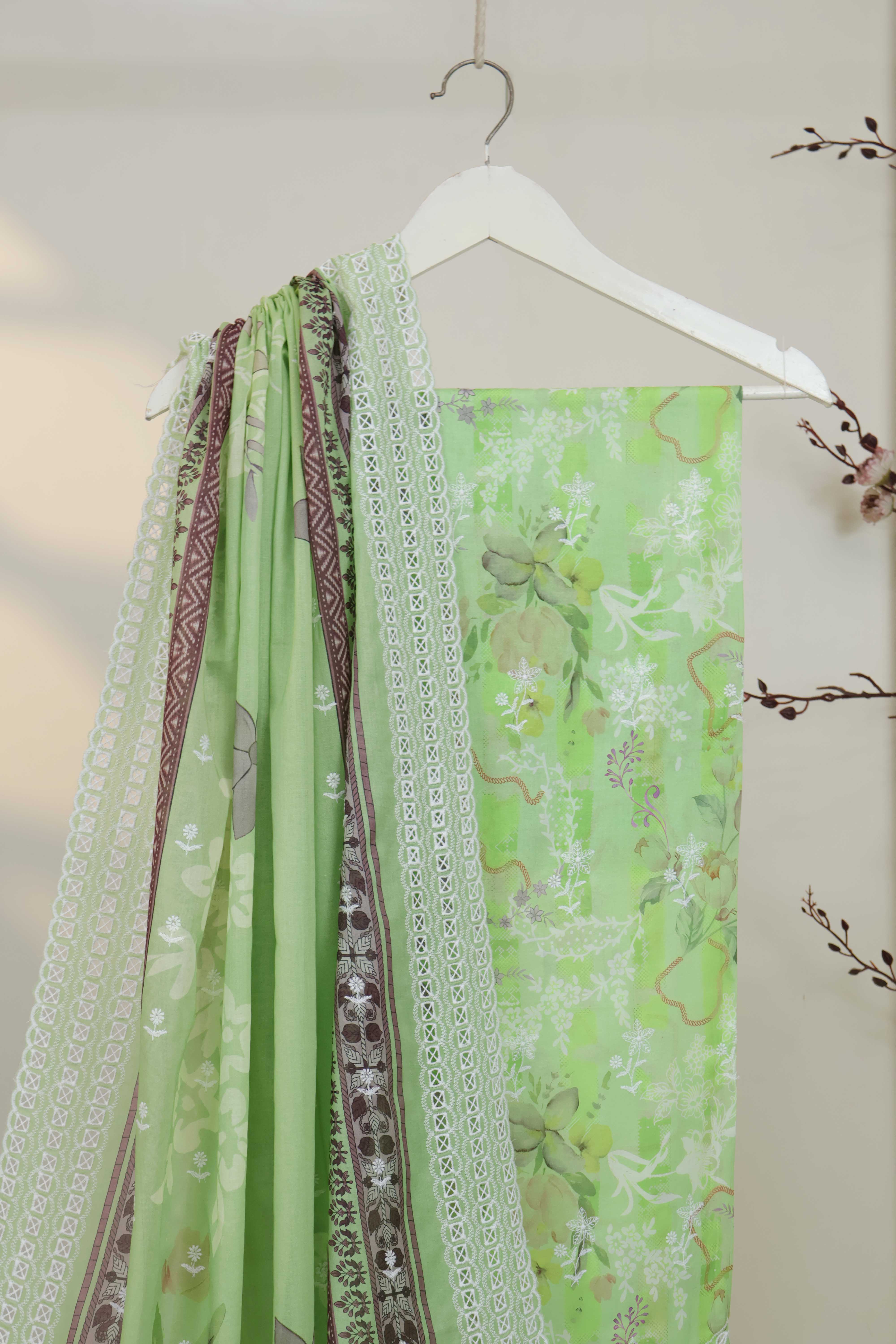 3Piece-Lawn Embroidered Suit V32WR06 - Image 5