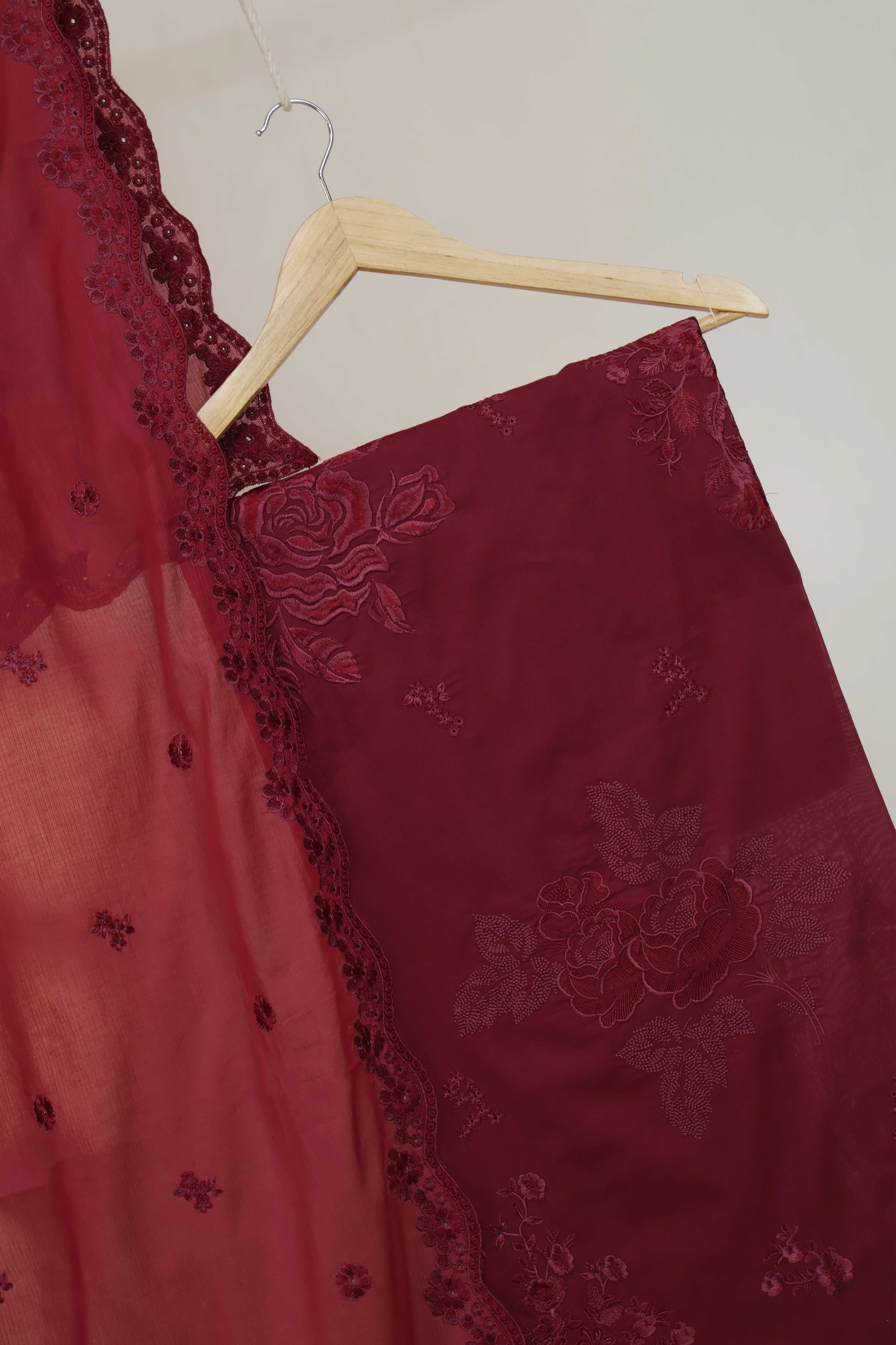 3Piece-Lawn Embroidered Suit V34WR02 - Image 3