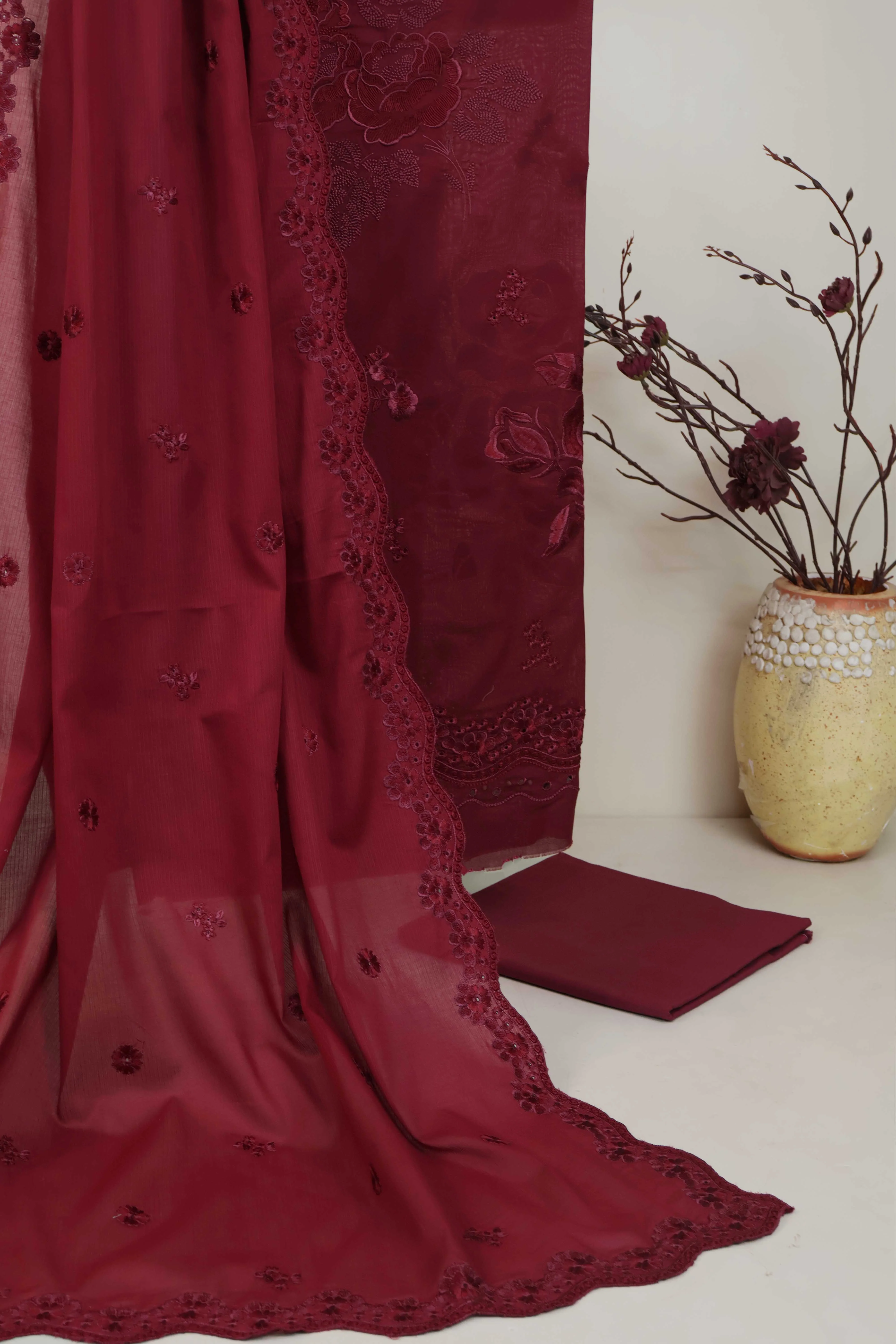 3Piece-Lawn Embroidered Suit V34WR02 - Image 7
