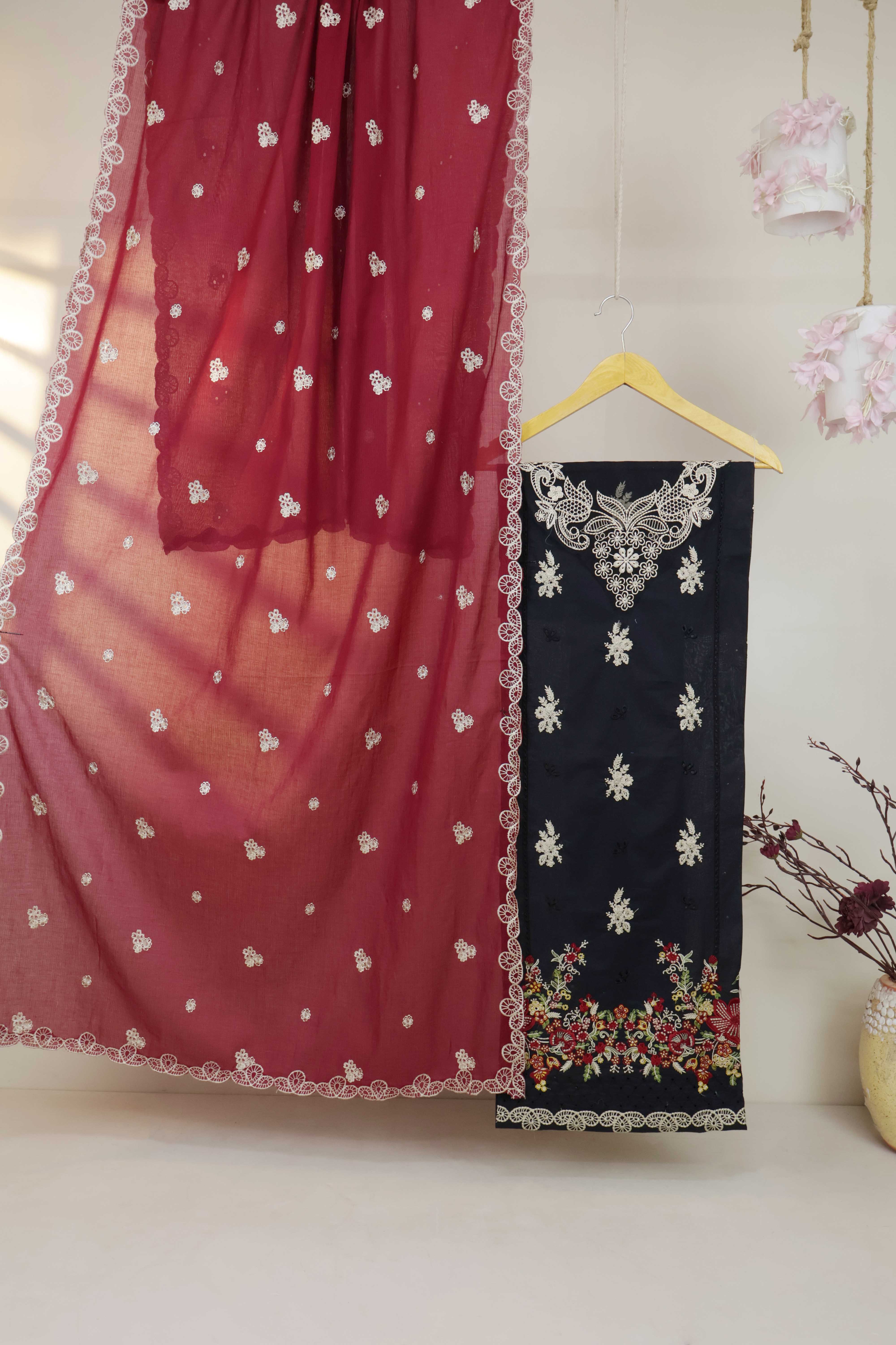 3Piece-Lawn Embroidered Suit V34WR04