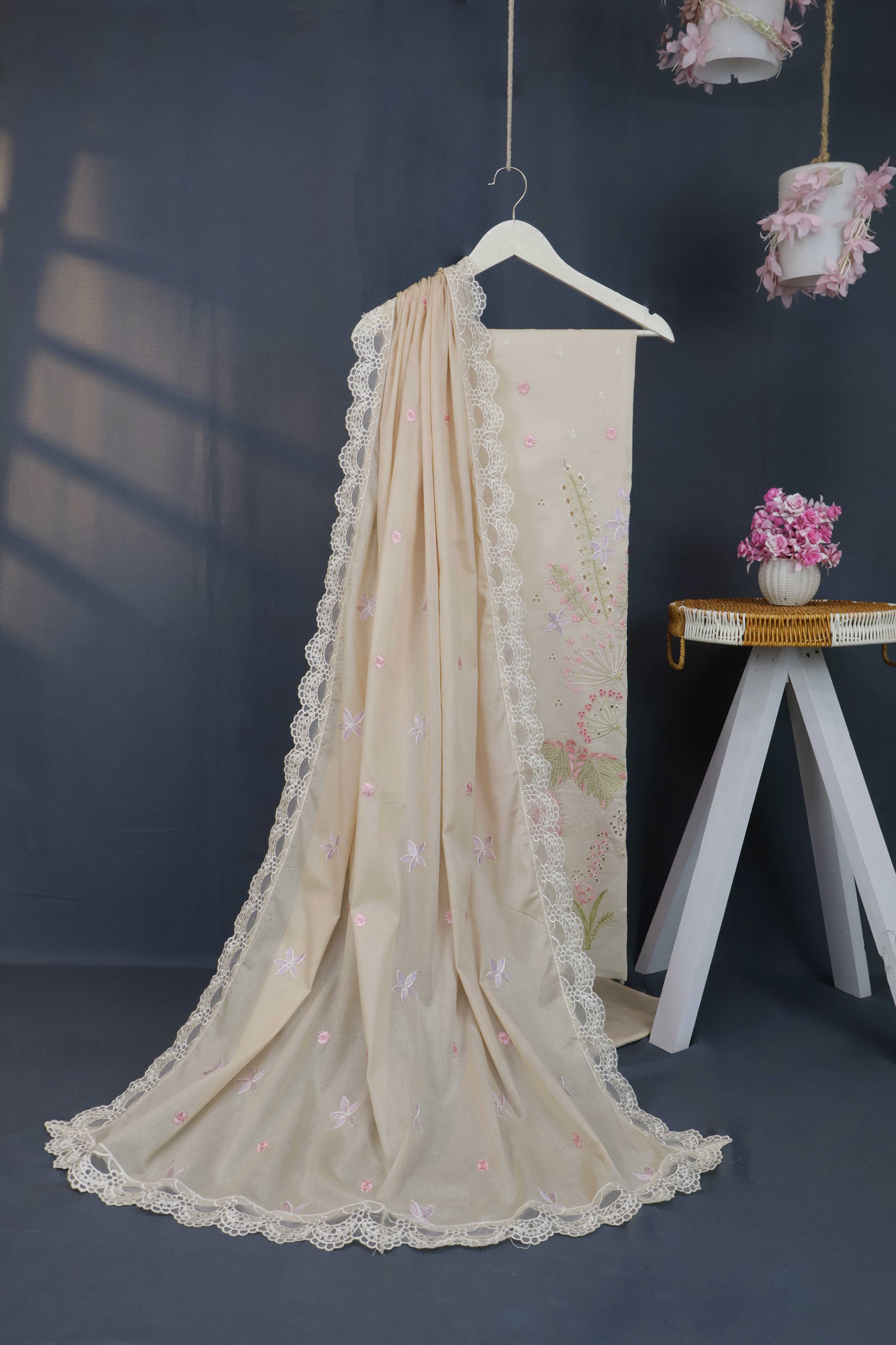 3Piece-Lawn Embroidered Suit V34WR05 - Image 2