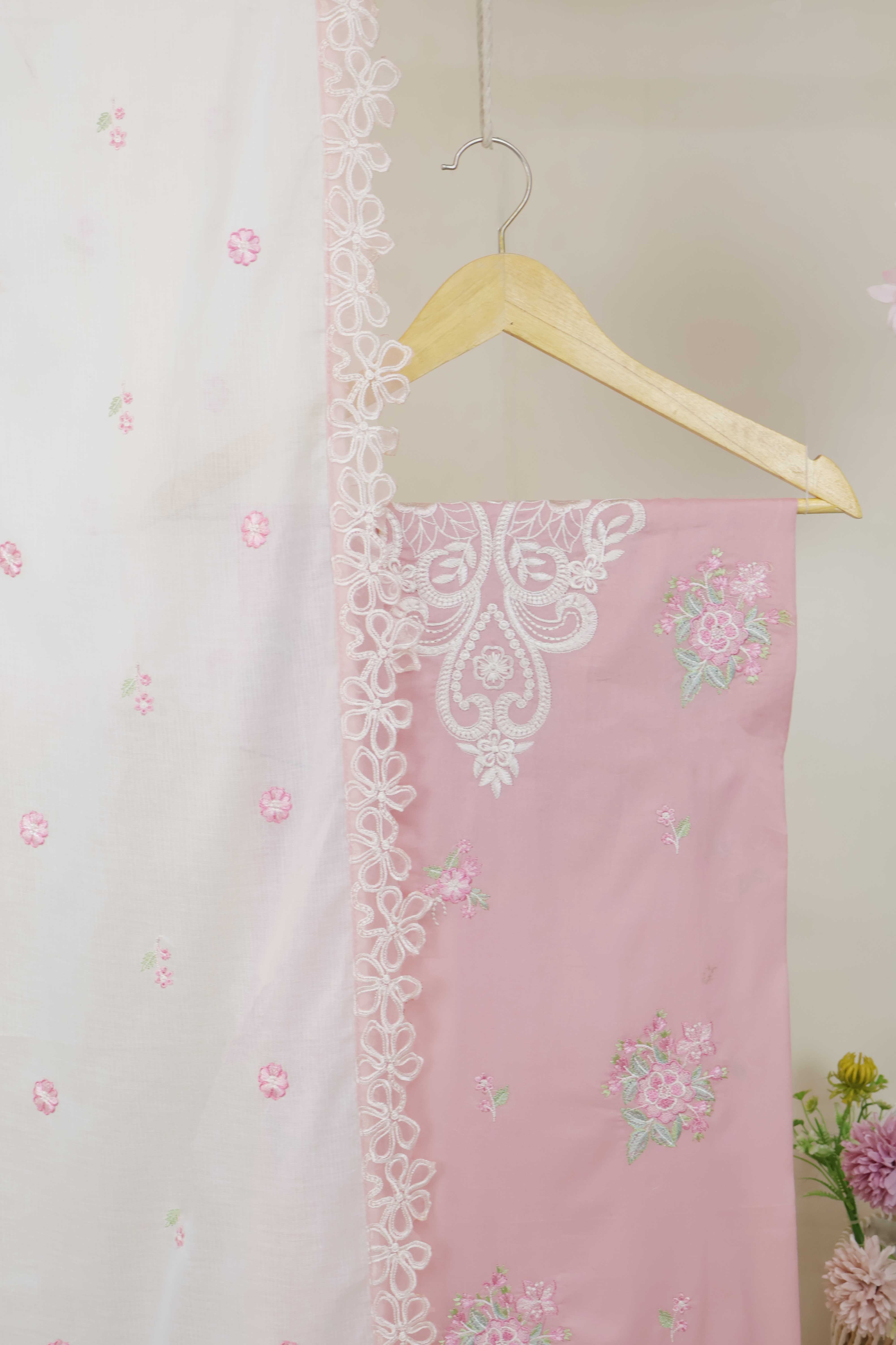 3Piece-Lawn Embroidered Suit V34WR07 - Image 3