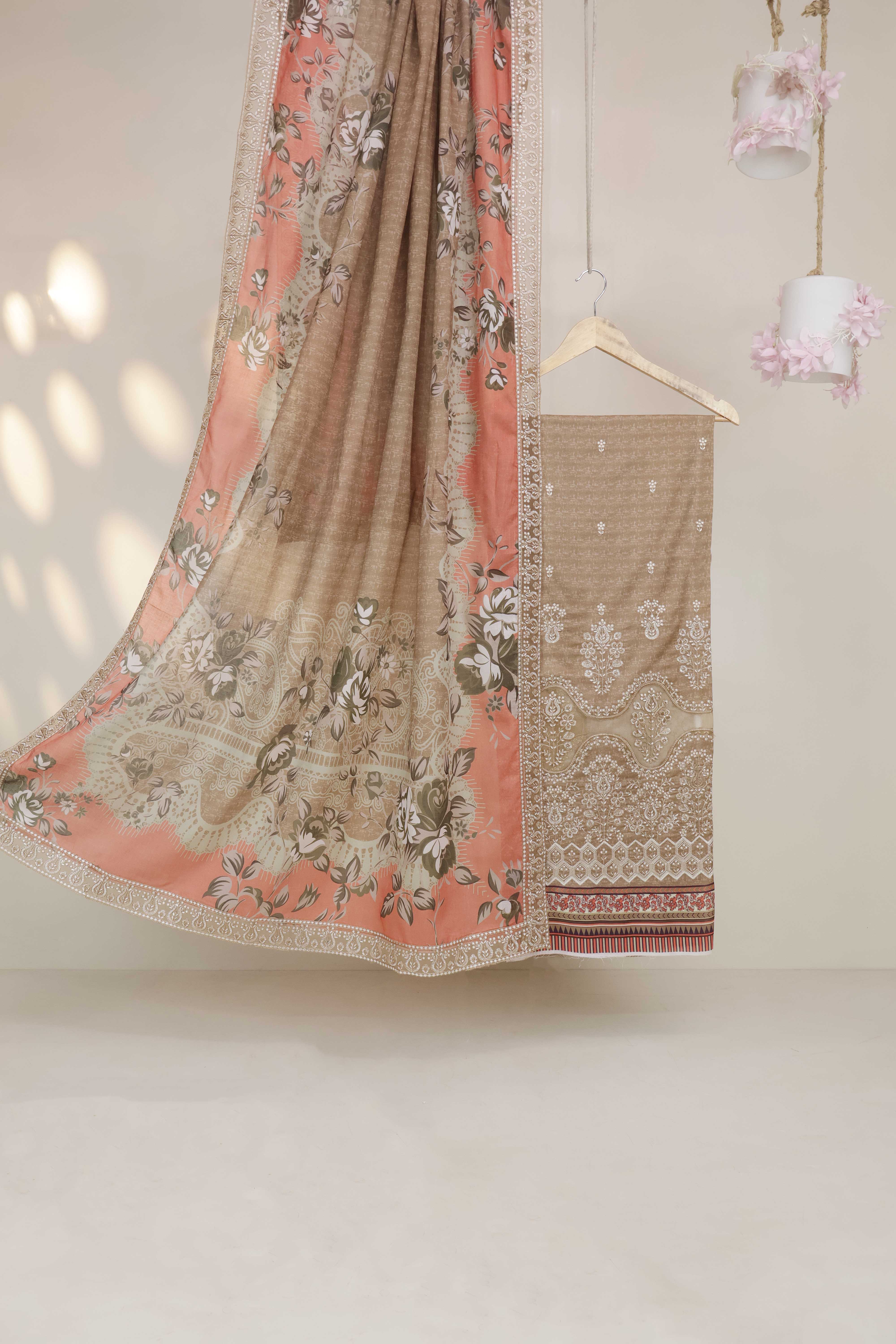 3Piece-Lawn Embroidered Suit V3D05 - Image 2