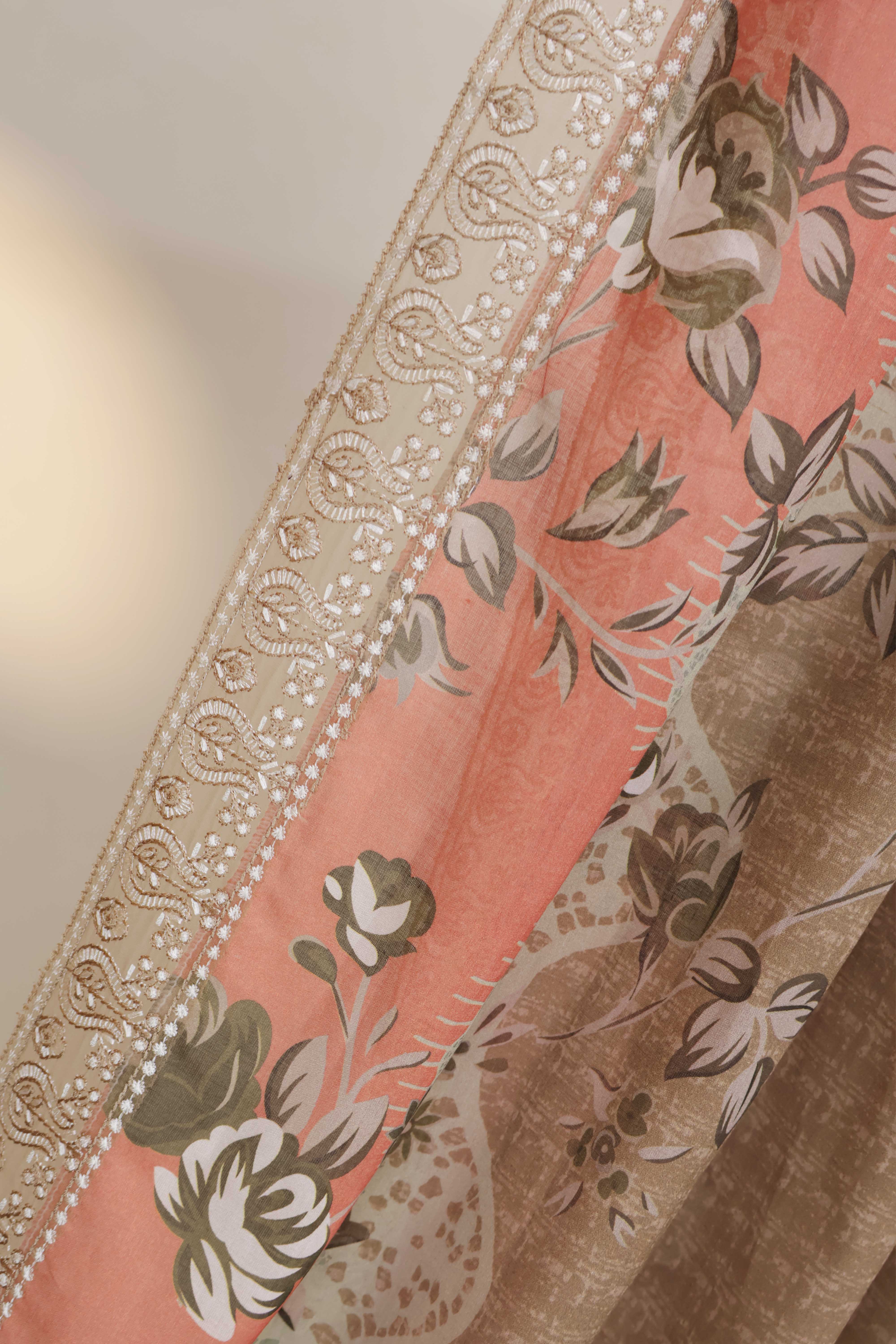 3Piece-Lawn Embroidered Suit V3D05 - Image 6