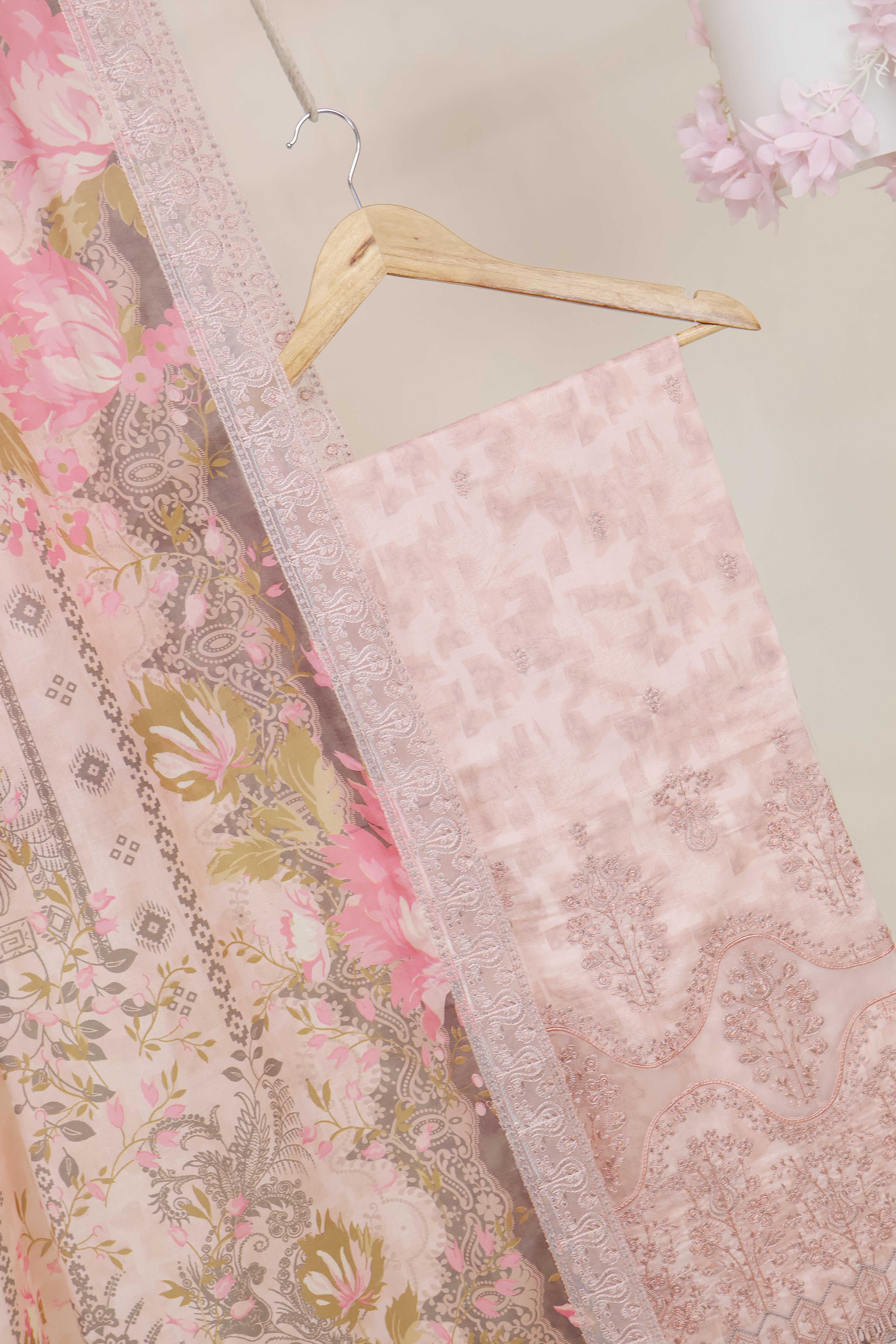 3Piece-Lawn Embroidered Suit V3D06 - Image 3