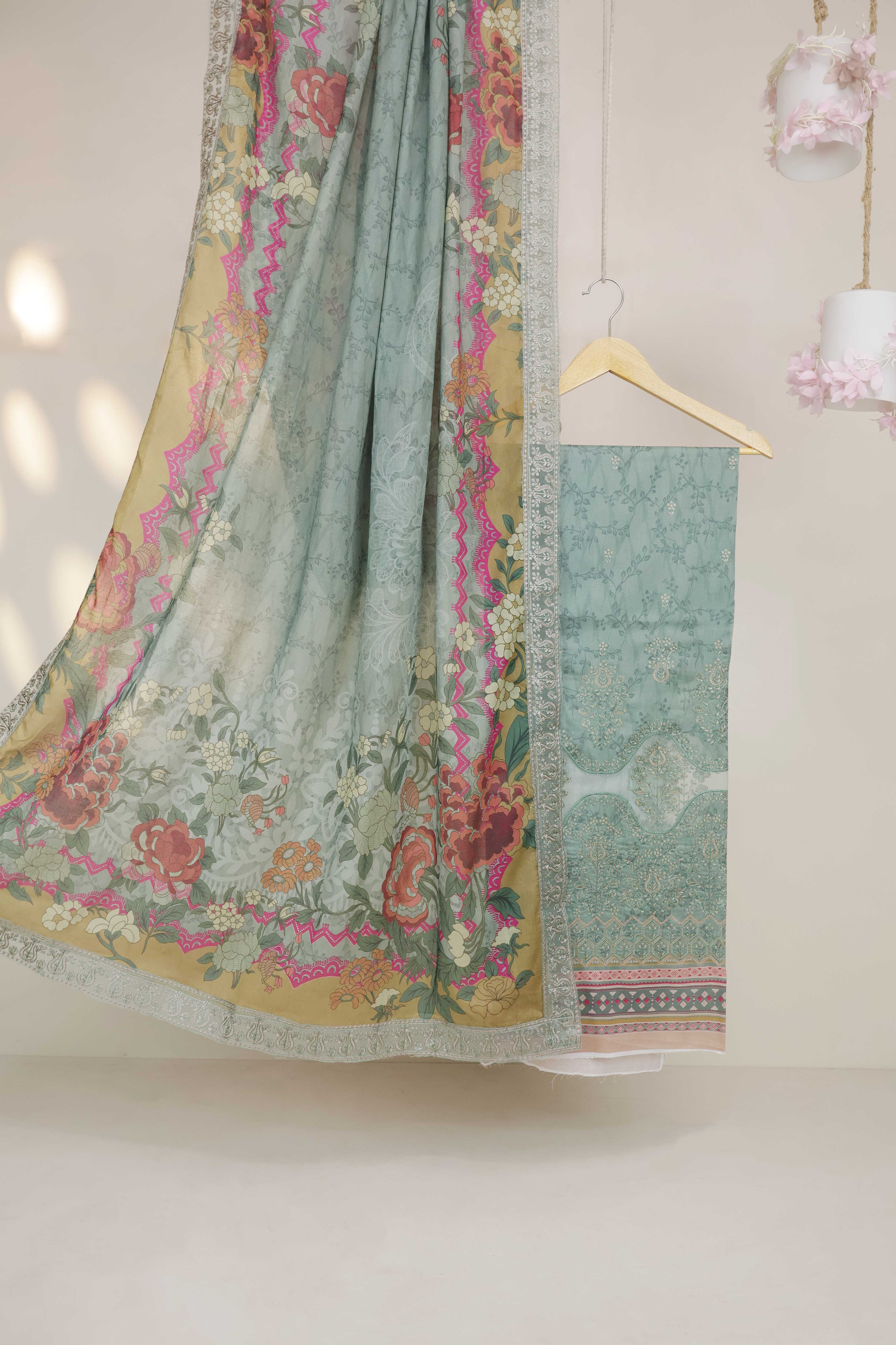 3Piece-Lawn Embroidered Suit V3D08