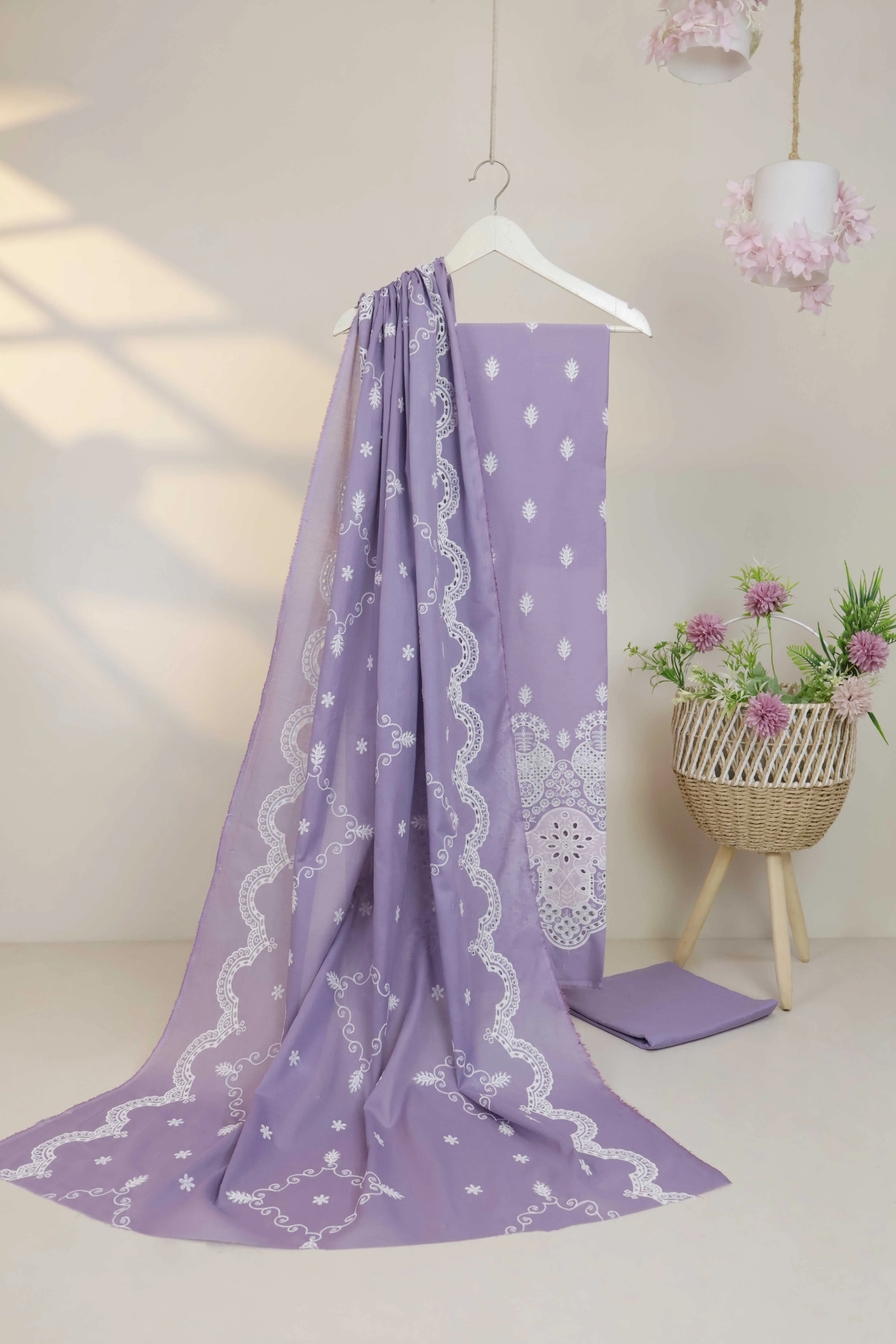 3Piece-Lawn Embroidered Suit V46WR02