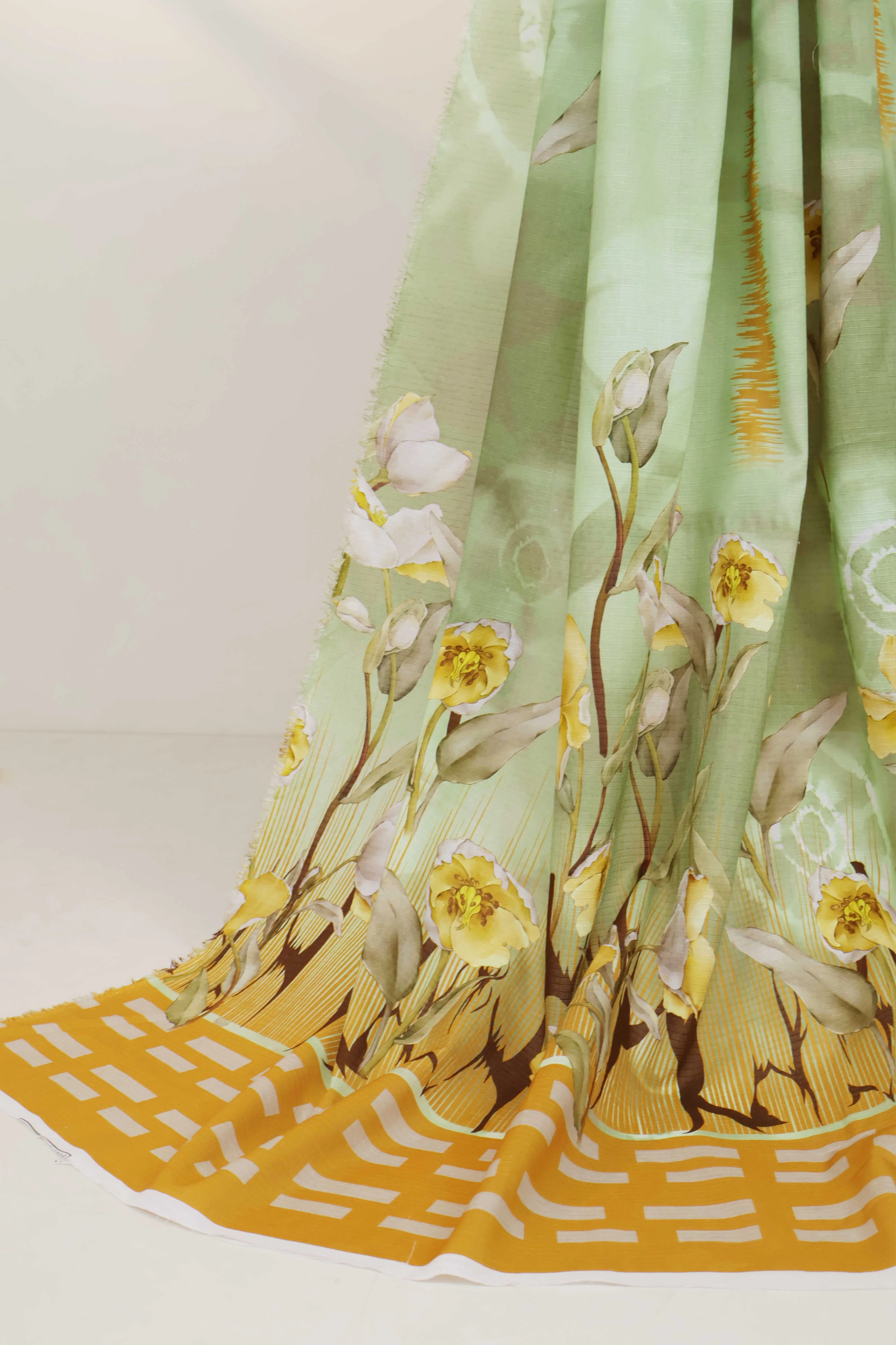 3Piece - Printed Doriya Lawn Suit L3PSR02 - Image 3