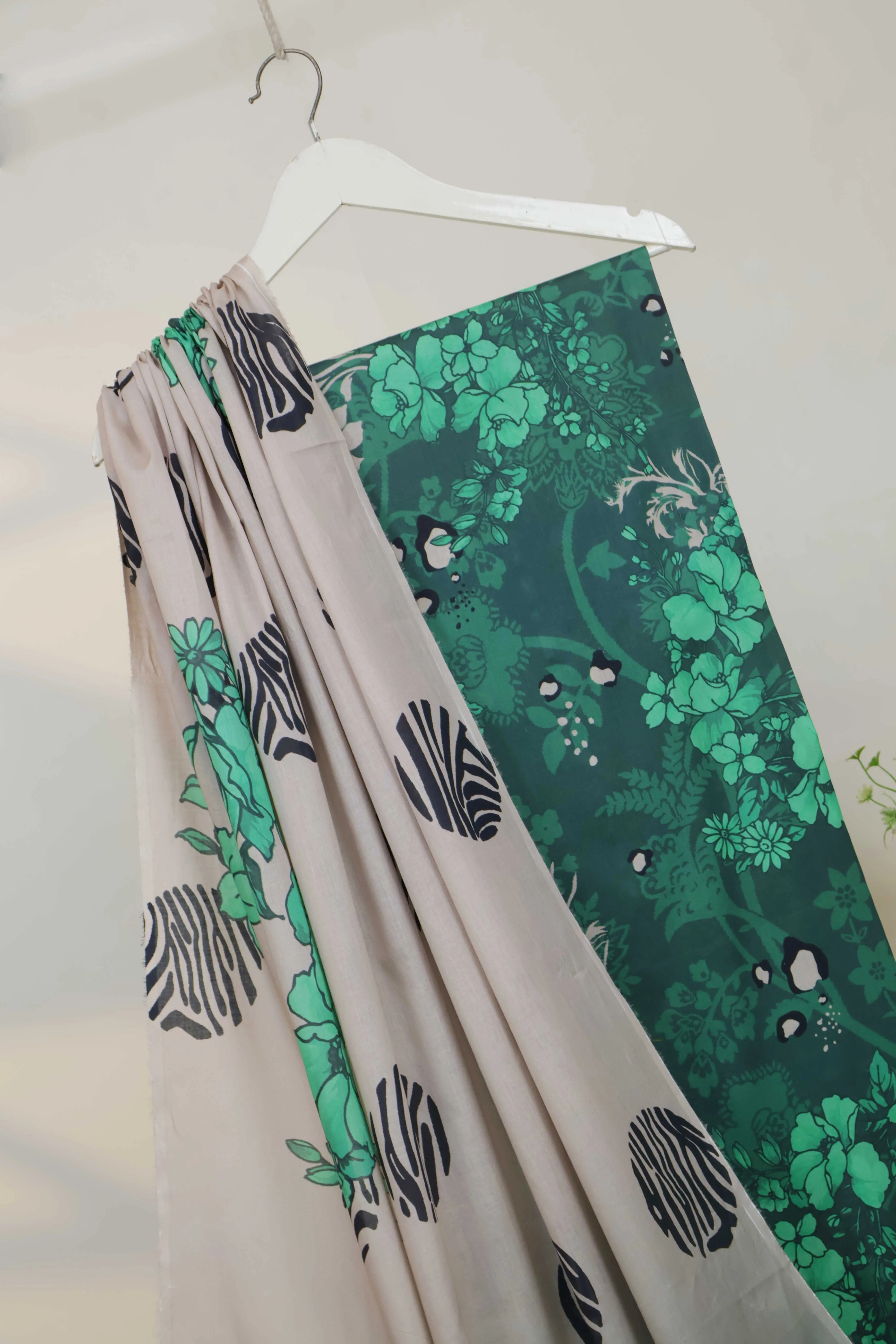 3Piece - Printed Lawn Suit H25SLST93 - Image 4