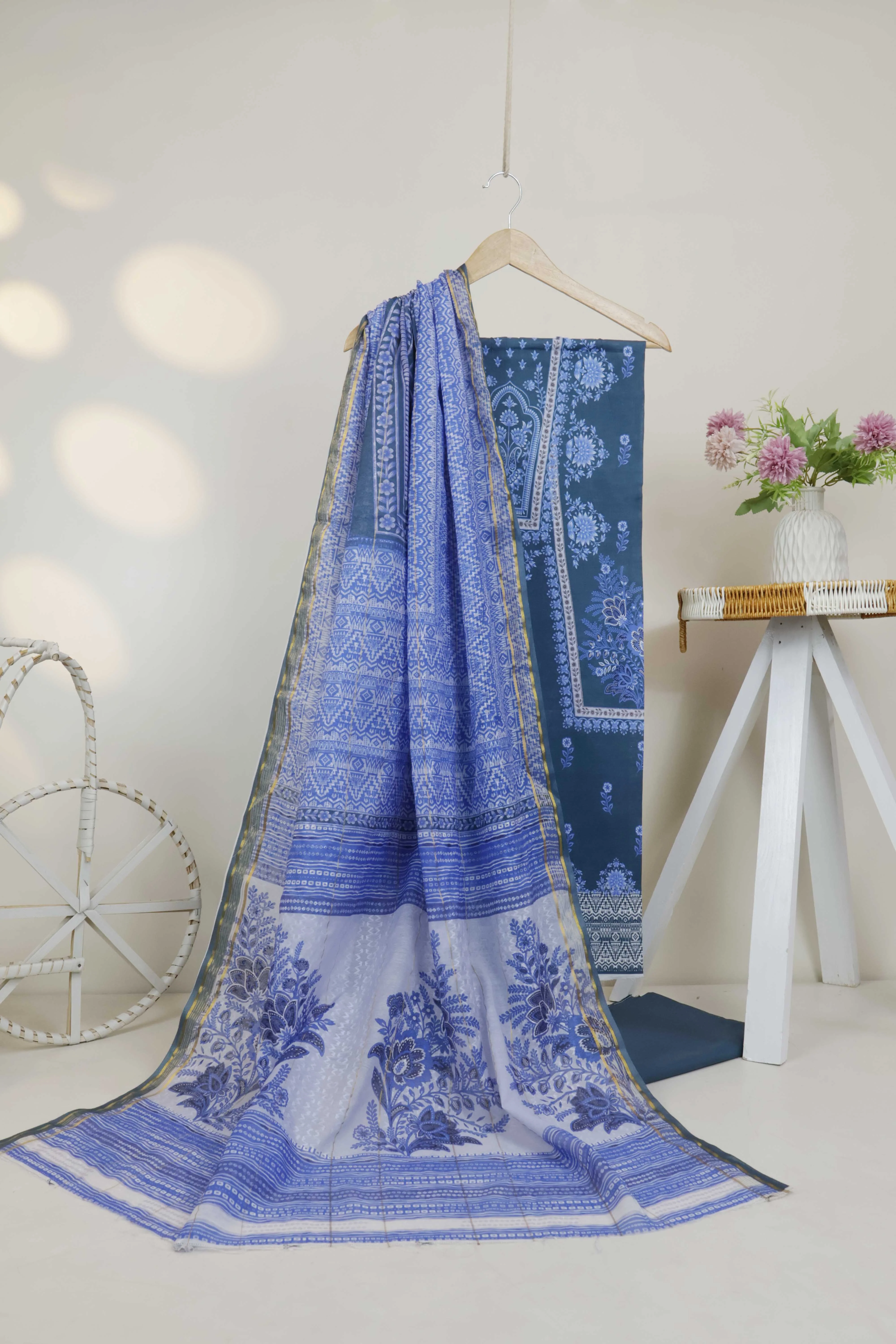 3Piece - Superior Printed Lawn Suit Carnation CR28 - Image 2