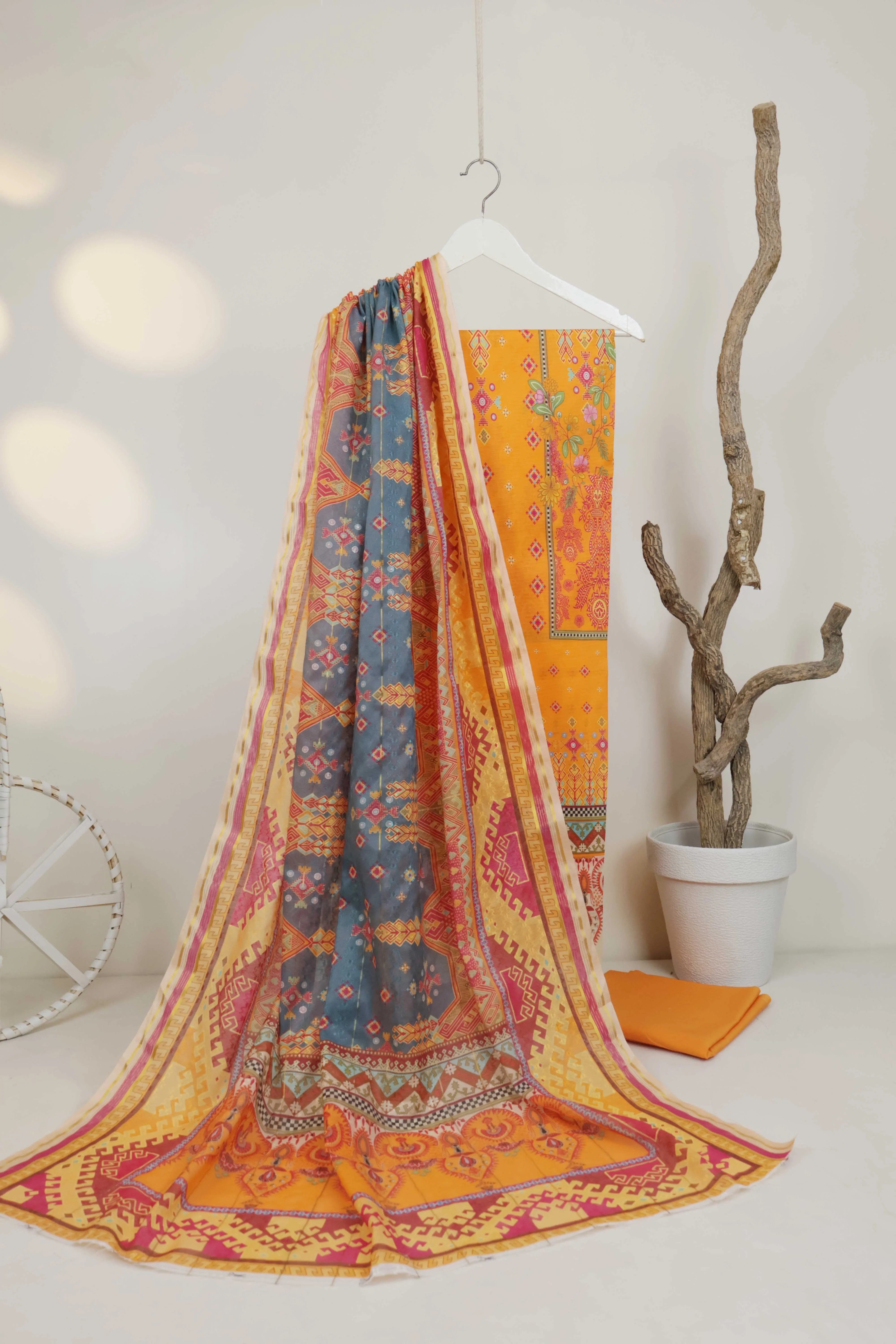 3Piece - Superior Printed Lawn Suit Carnation CR30 - Image 2