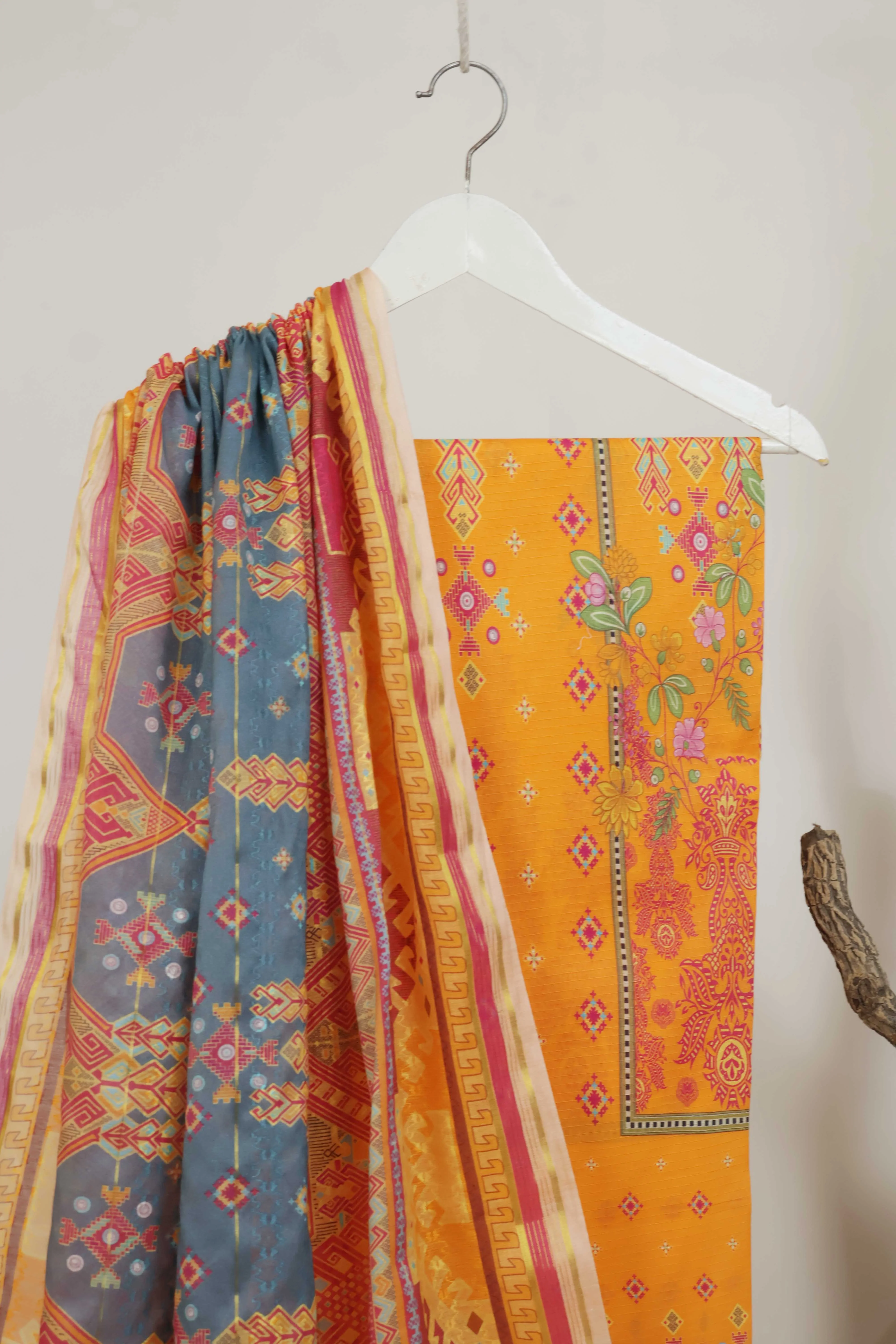 3Piece - Superior Printed Lawn Suit Carnation CR30 - Image 3