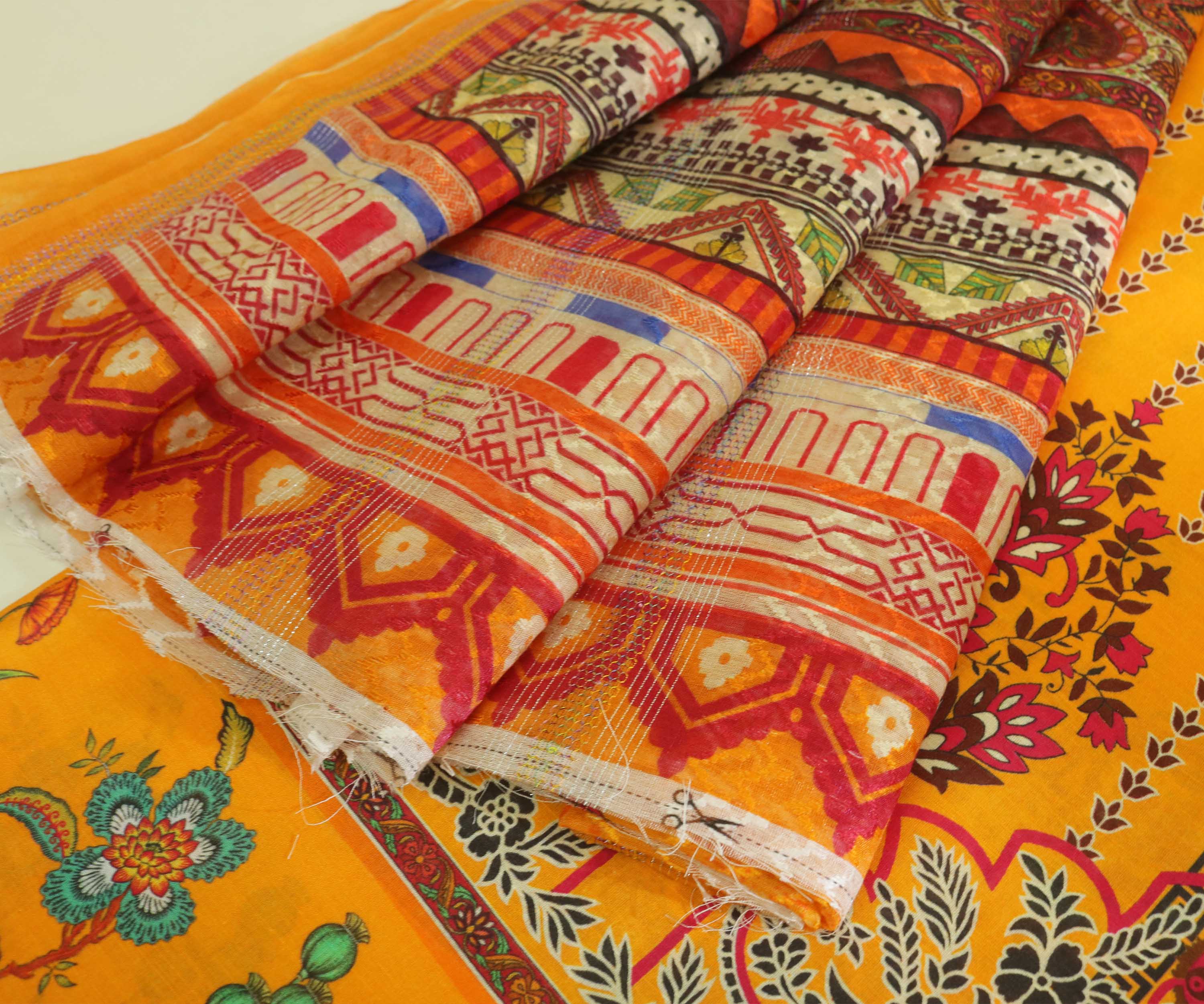 3Piece - Superior Printed Lawn Suit Carnation CR33 - Image 4